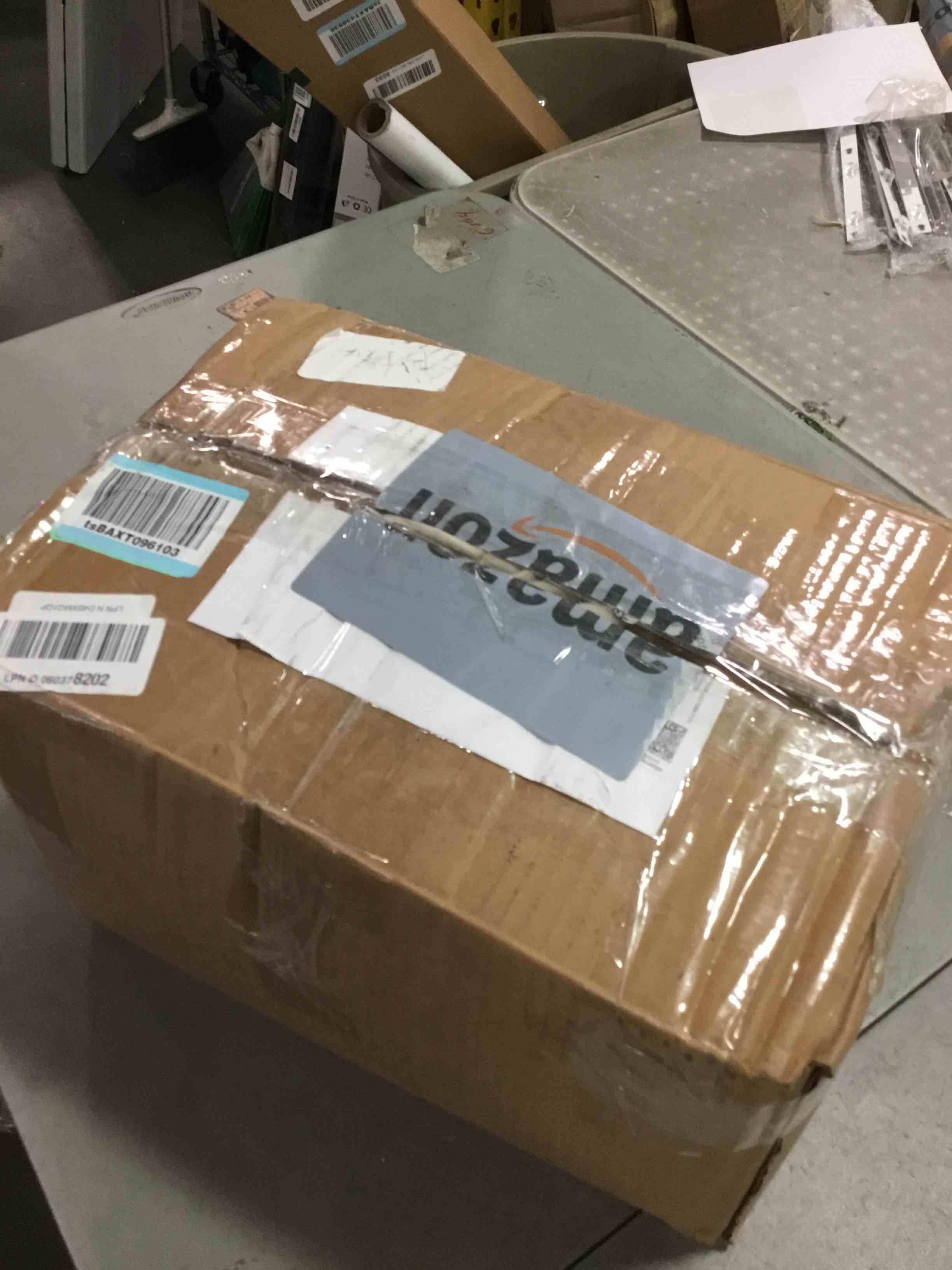 https://s3.amazonaws.com/lotting-images-prod/bidfta/TEA0481851_1730135948439.jpeg