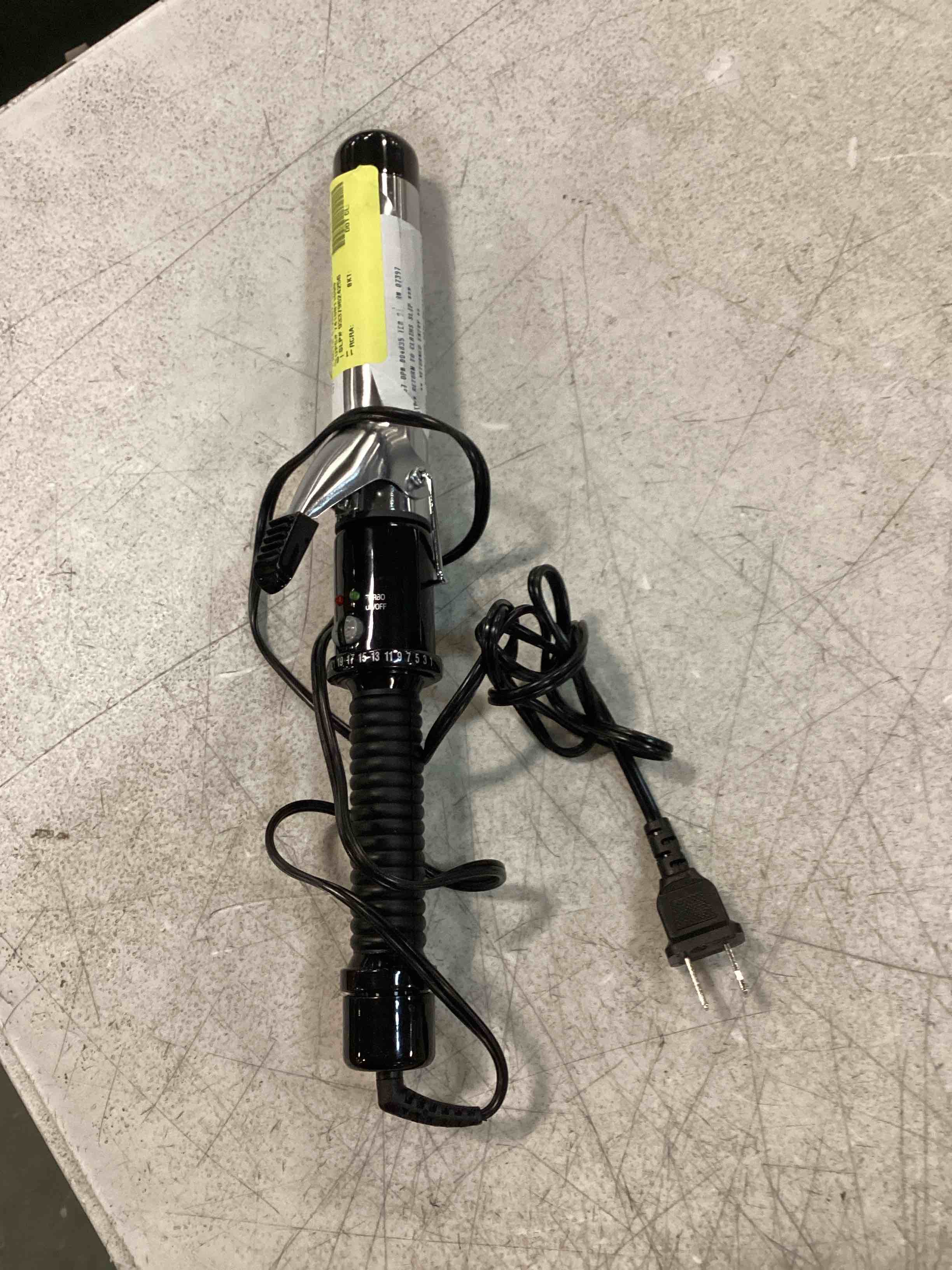 Conair Instant Heat 1-Inch Curling Iron, 1-inch barrel produces classic curls – for use on short, medium, and long hair