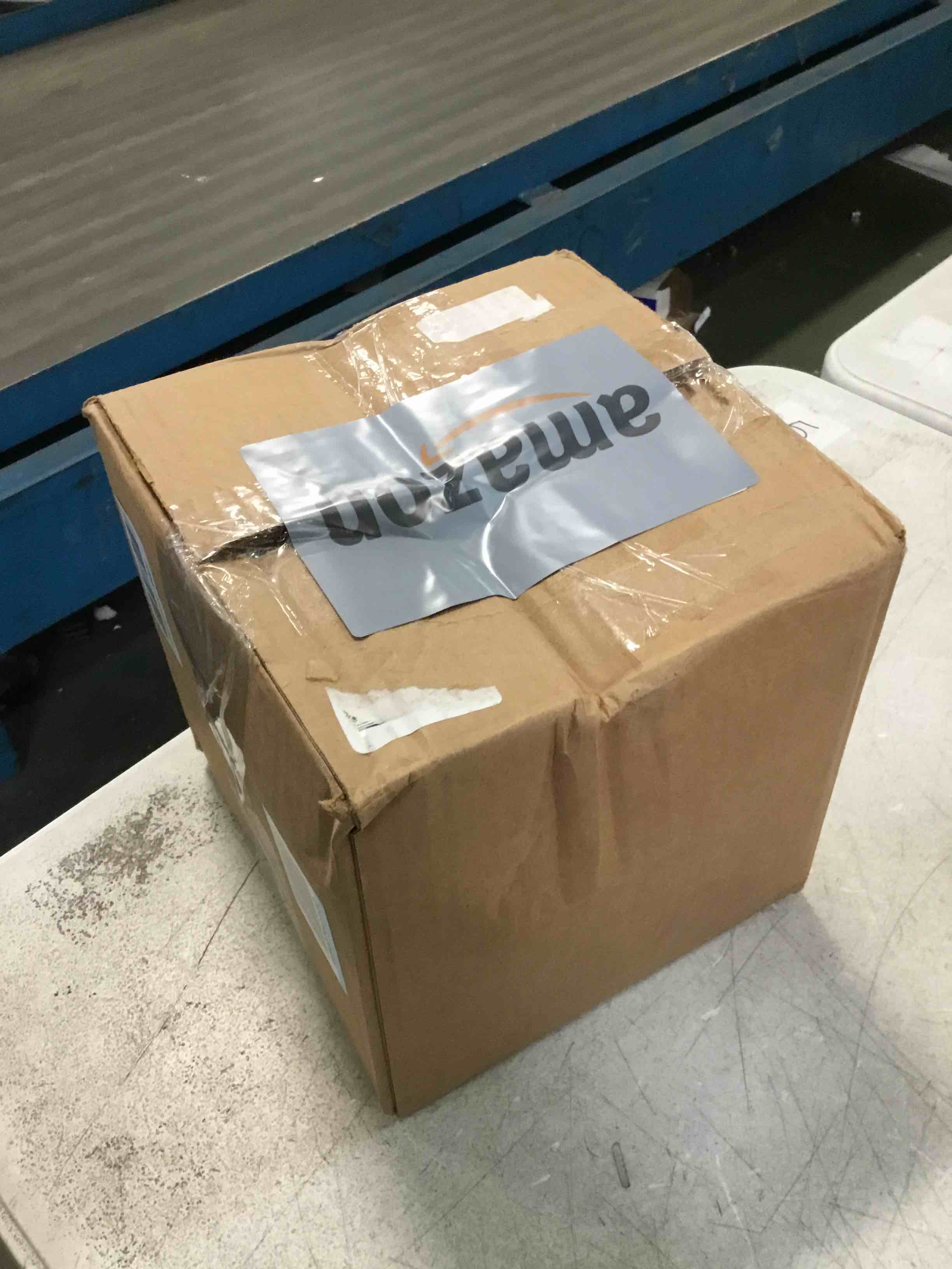 https://s3.amazonaws.com/lotting-images-prod/bidfta/TEA0483197_1730304599866.jpeg