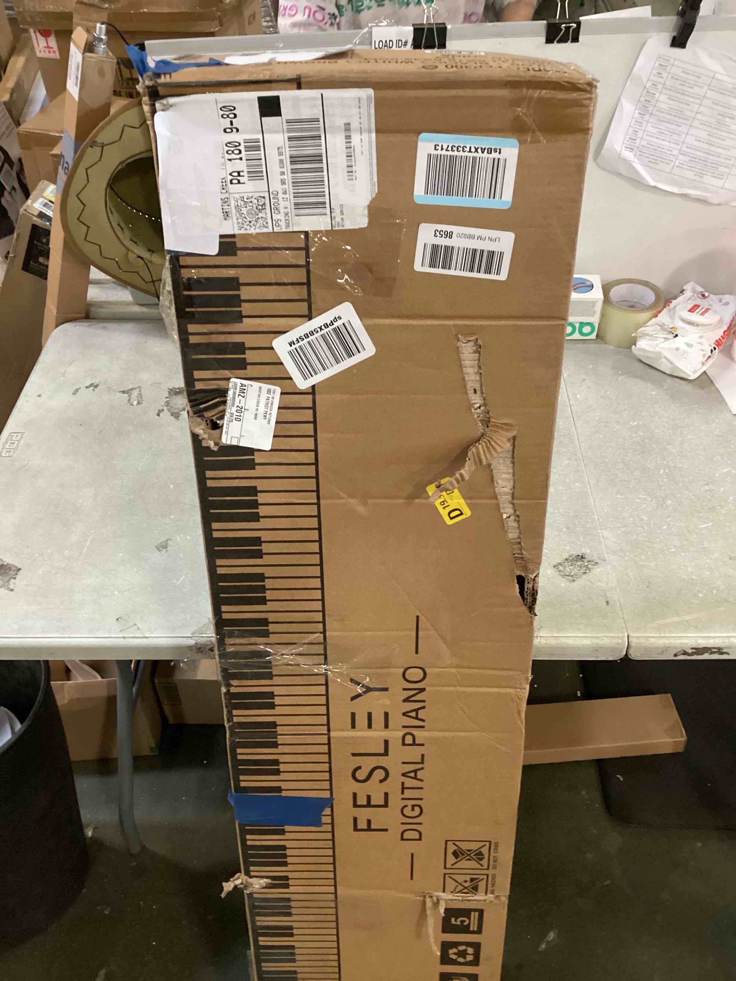 https://s3.amazonaws.com/lotting-images-prod/bidfta/TEA0483664_1729868930645.jpeg