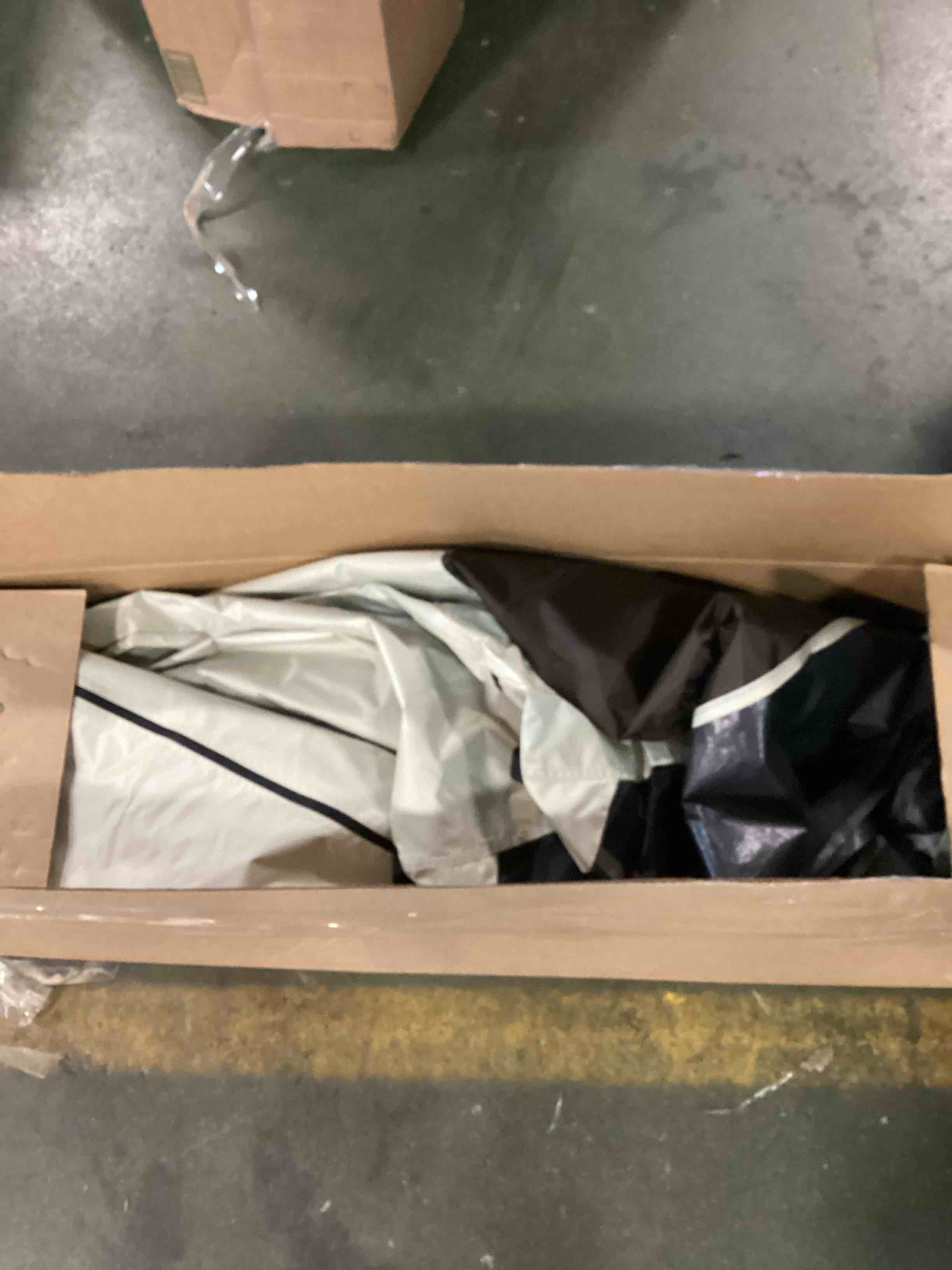 https://s3.amazonaws.com/lotting-images-prod/bidfta/TEA0483720_1729858590948.jpeg