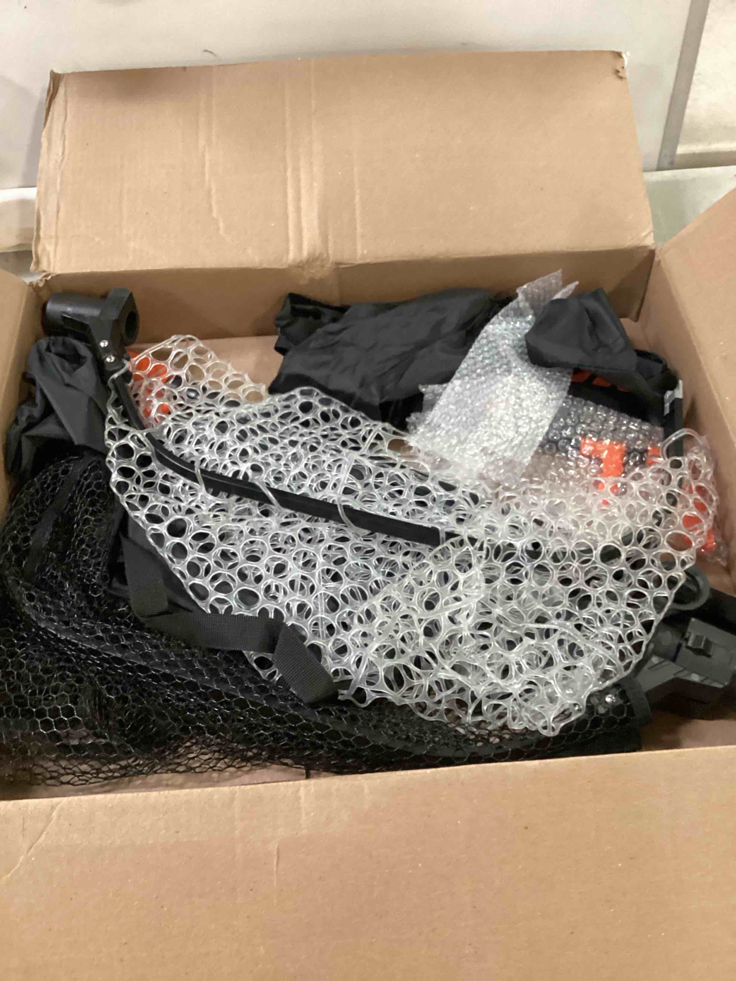 https://s3.amazonaws.com/lotting-images-prod/bidfta/TEA0483735_1729798590629.jpeg
