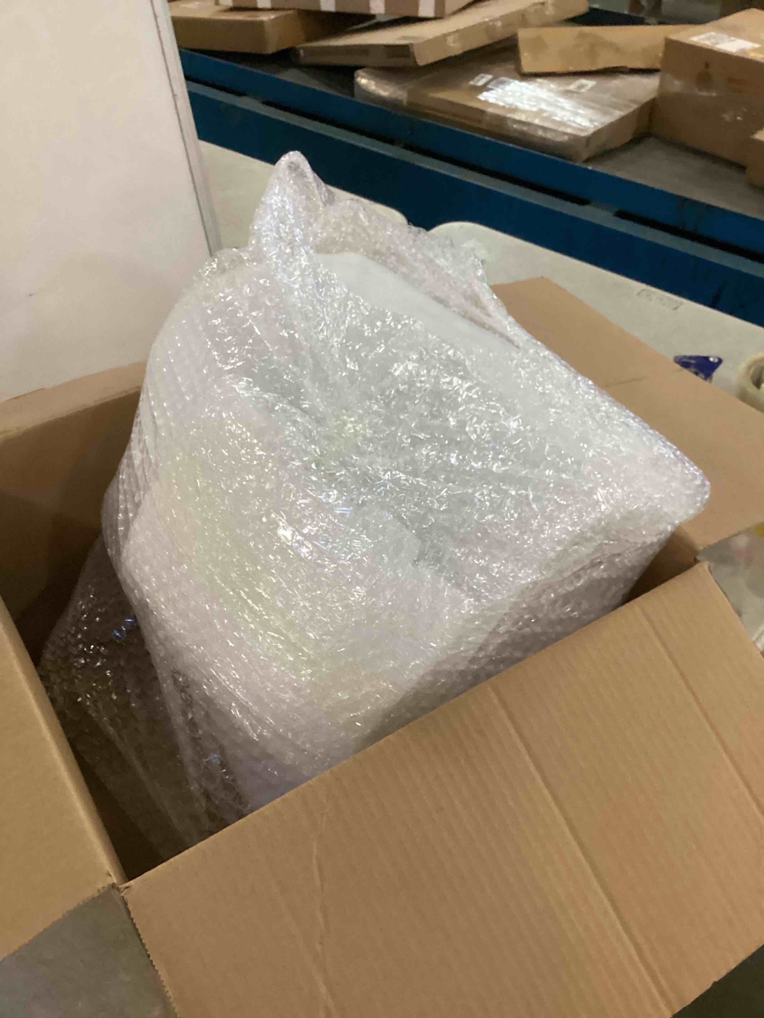 https://s3.amazonaws.com/lotting-images-prod/bidfta/TEA0483743_1729800682730.jpeg