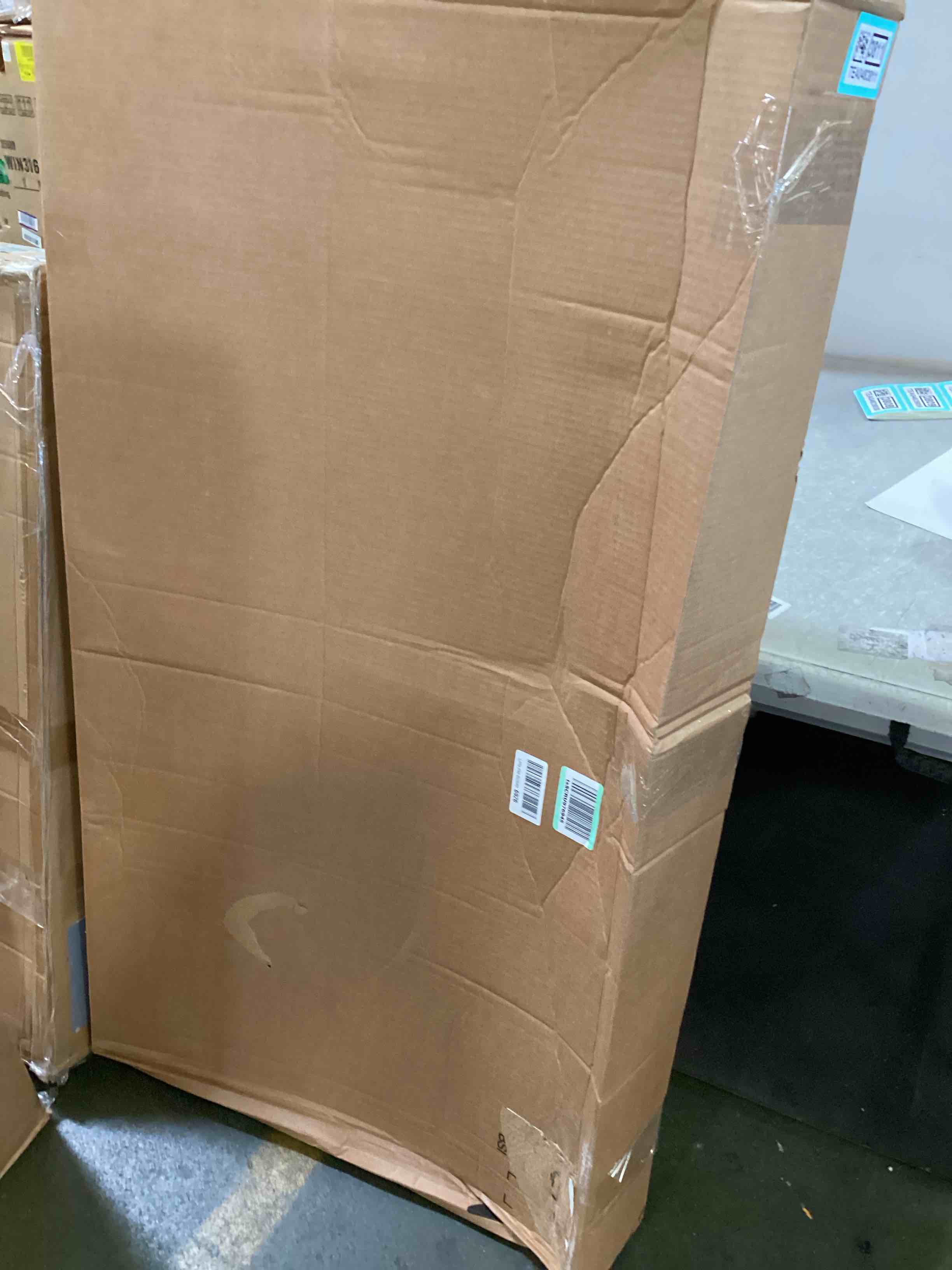 https://s3.amazonaws.com/lotting-images-prod/bidfta/TEA0483811_1729784920665.jpeg