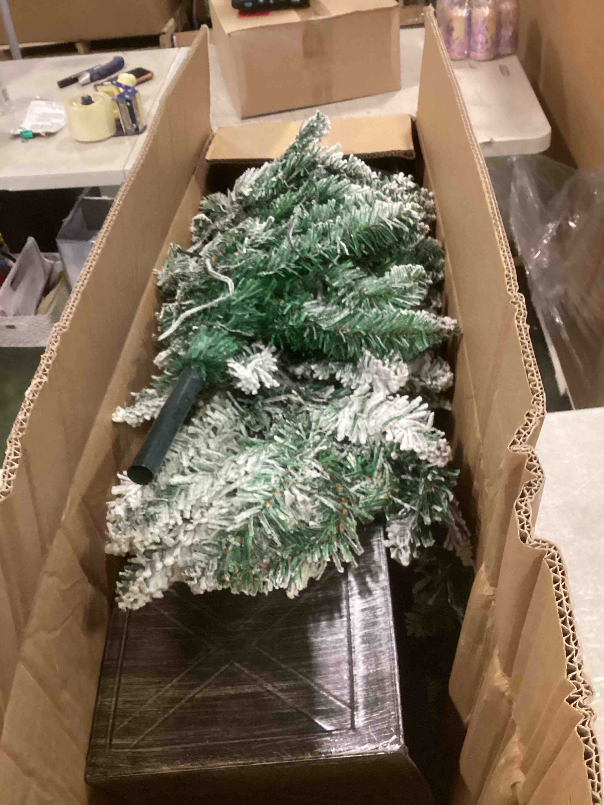 SP 2PK 4FT Pre- Lit Snowy Christmas Tree Size 90 X 25 X 30 Cm