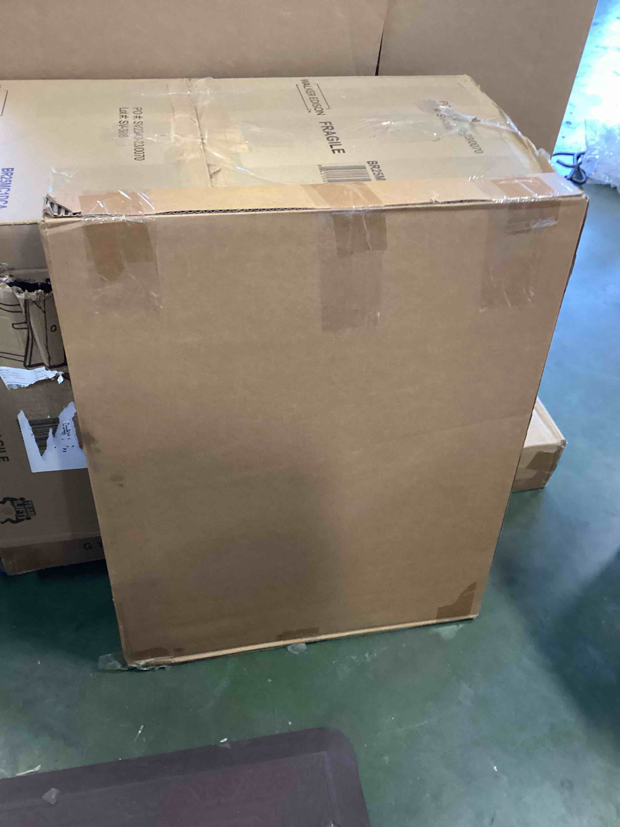 https://s3.amazonaws.com/lotting-images-prod/bidfta/TEA0485610_1729520658667.jpeg