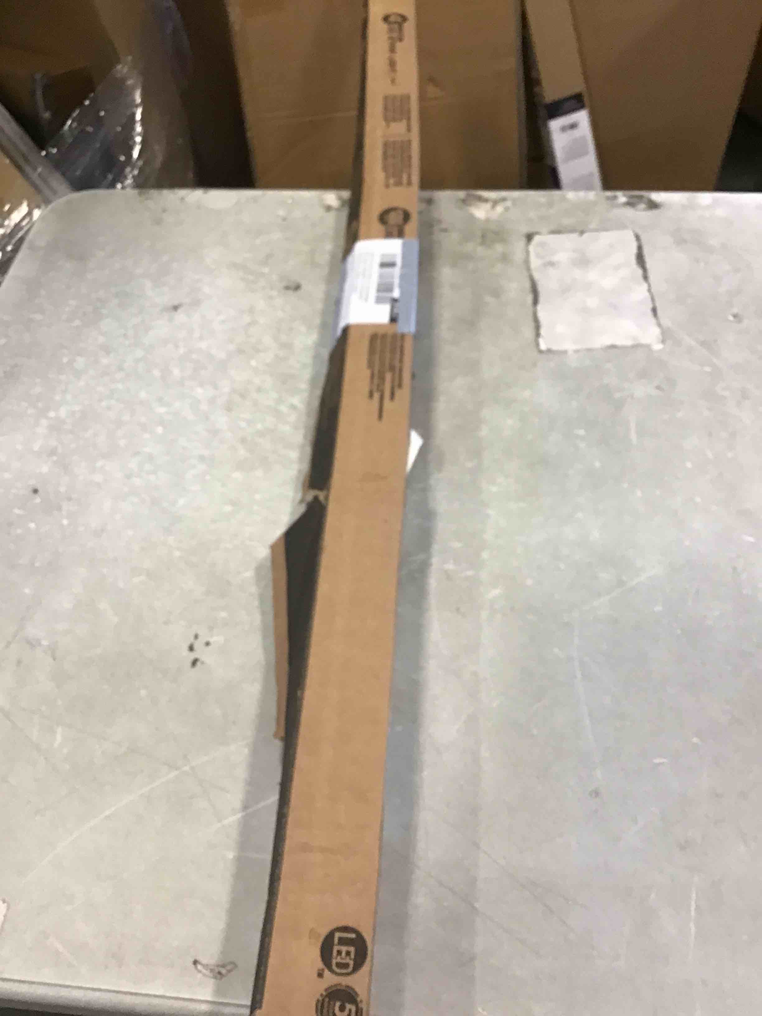 https://s3.amazonaws.com/lotting-images-prod/bidfta/TEA0485952_1729264202463.jpeg