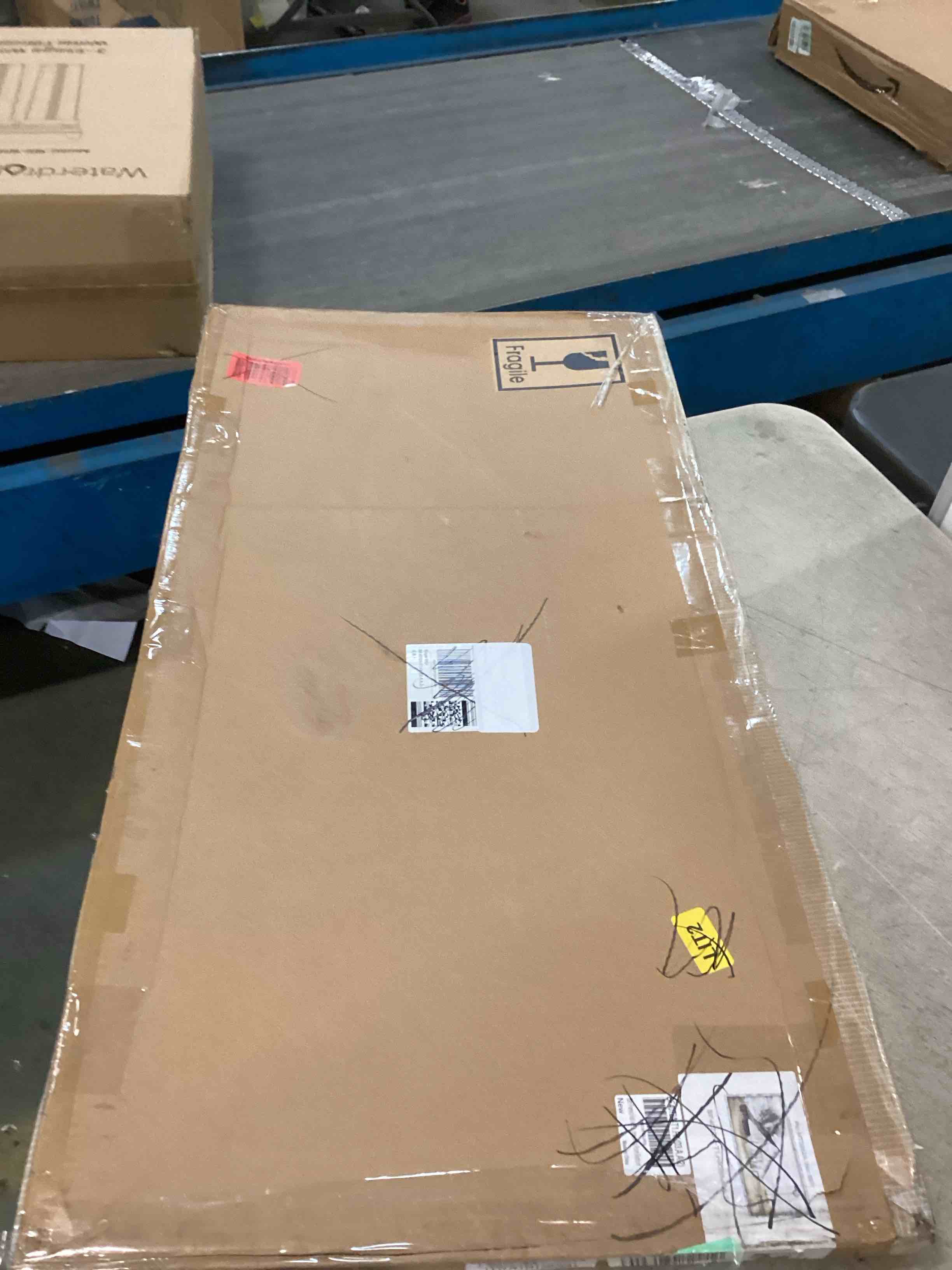 https://s3.amazonaws.com/lotting-images-prod/bidfta/TEA0486003_1731516521161.jpeg