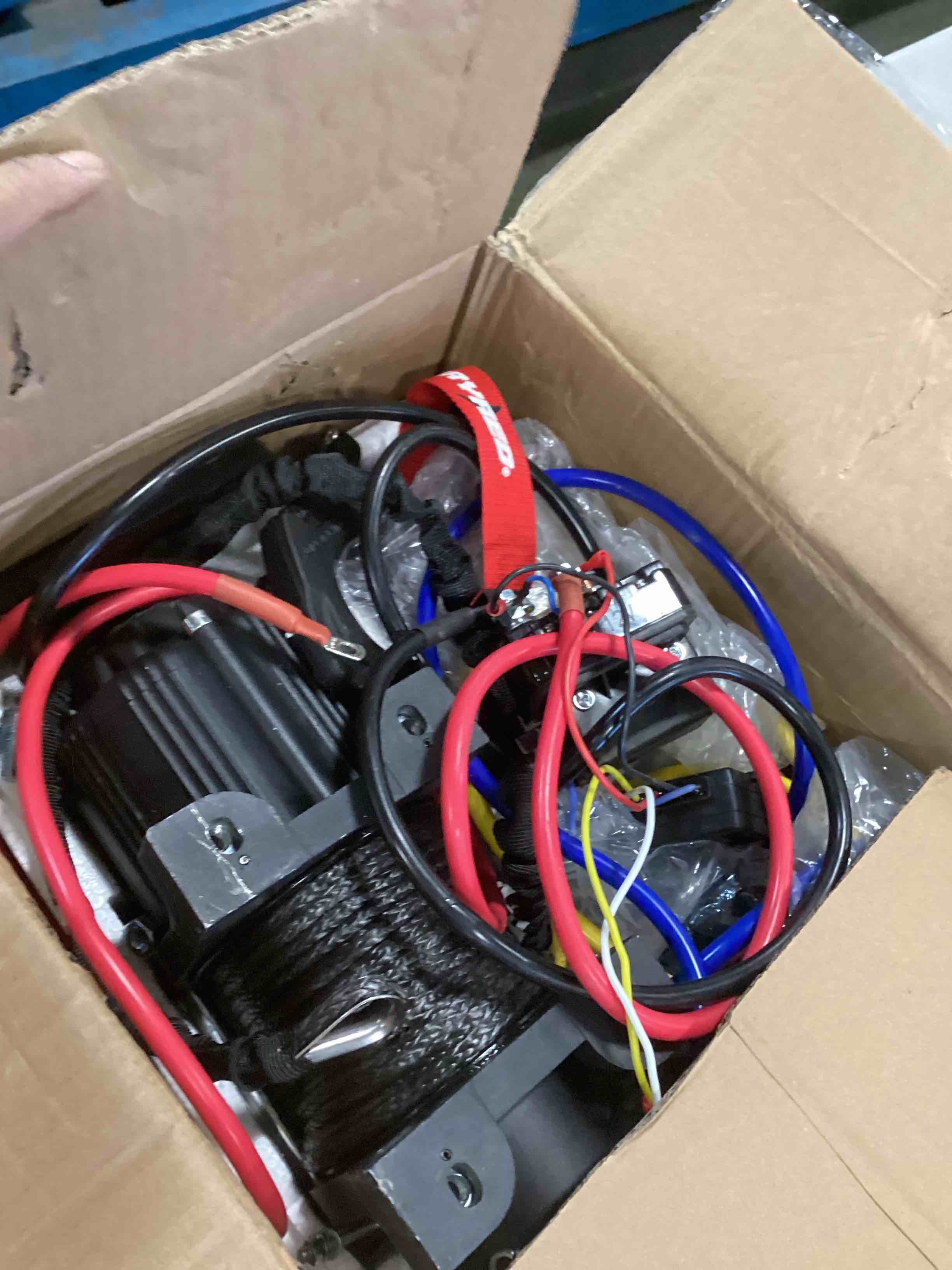 https://s3.amazonaws.com/lotting-images-prod/bidfta/TEA0486361_1731086347354.jpeg