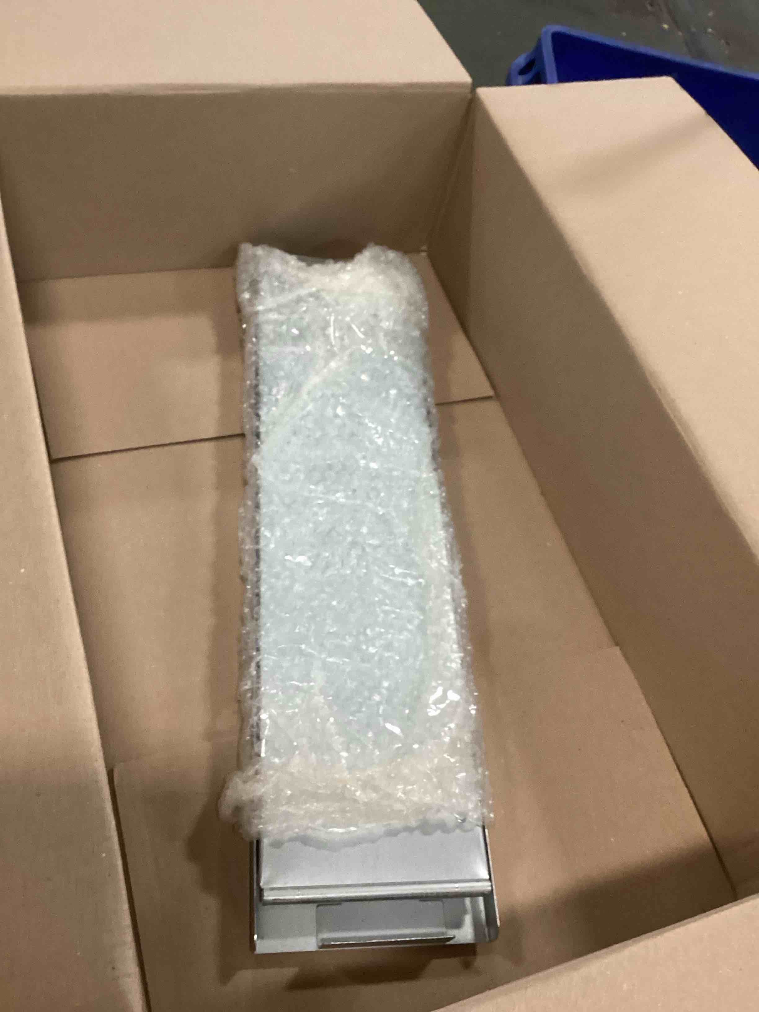 https://s3.amazonaws.com/lotting-images-prod/bidfta/TEA0486685_1730984689703.jpeg