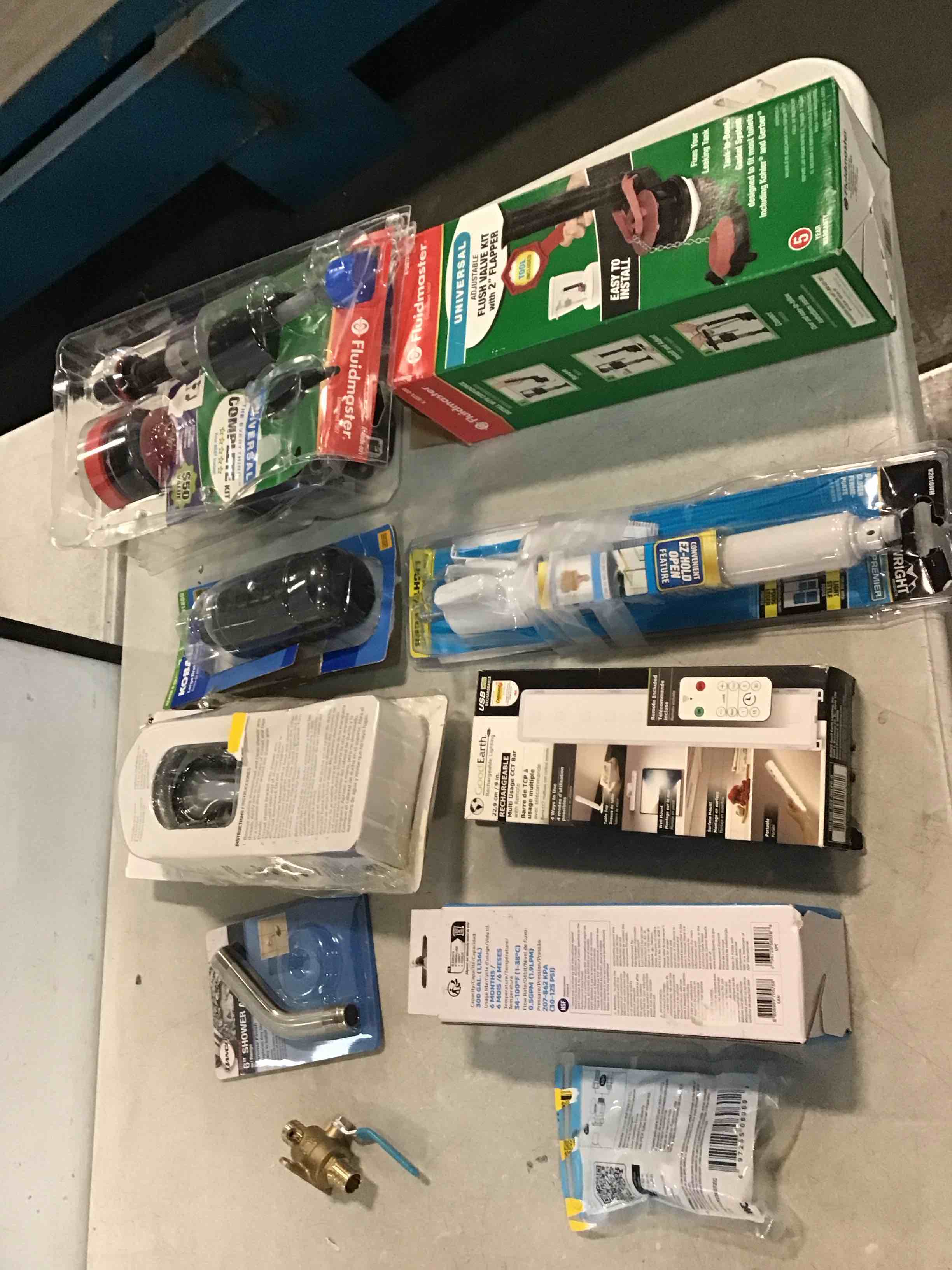 https://s3.amazonaws.com/lotting-images-prod/bidfta/TEA0489872_1729628247232.jpeg