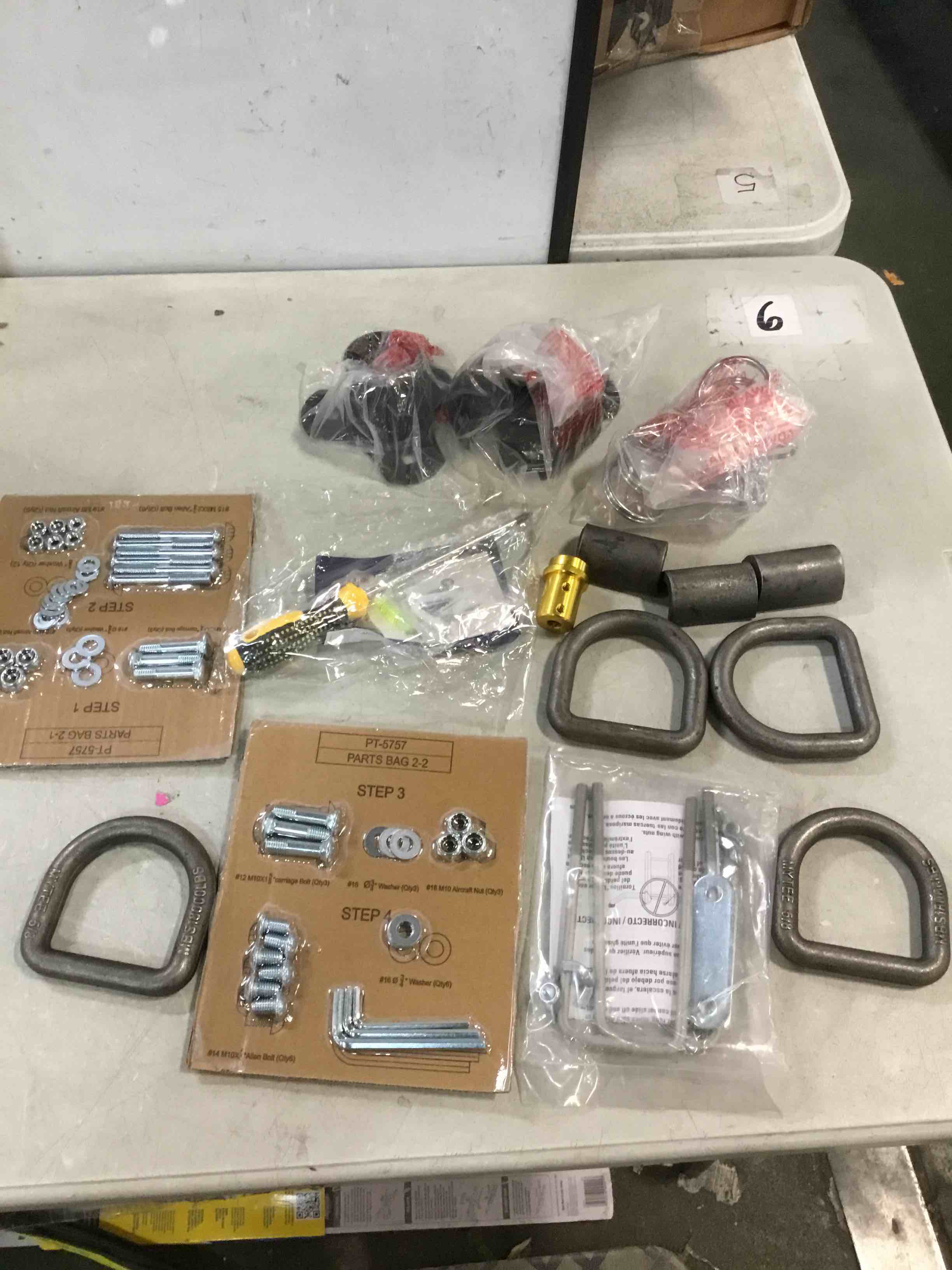 https://s3.amazonaws.com/lotting-images-prod/bidfta/TEA0489914_1729618549072.jpeg