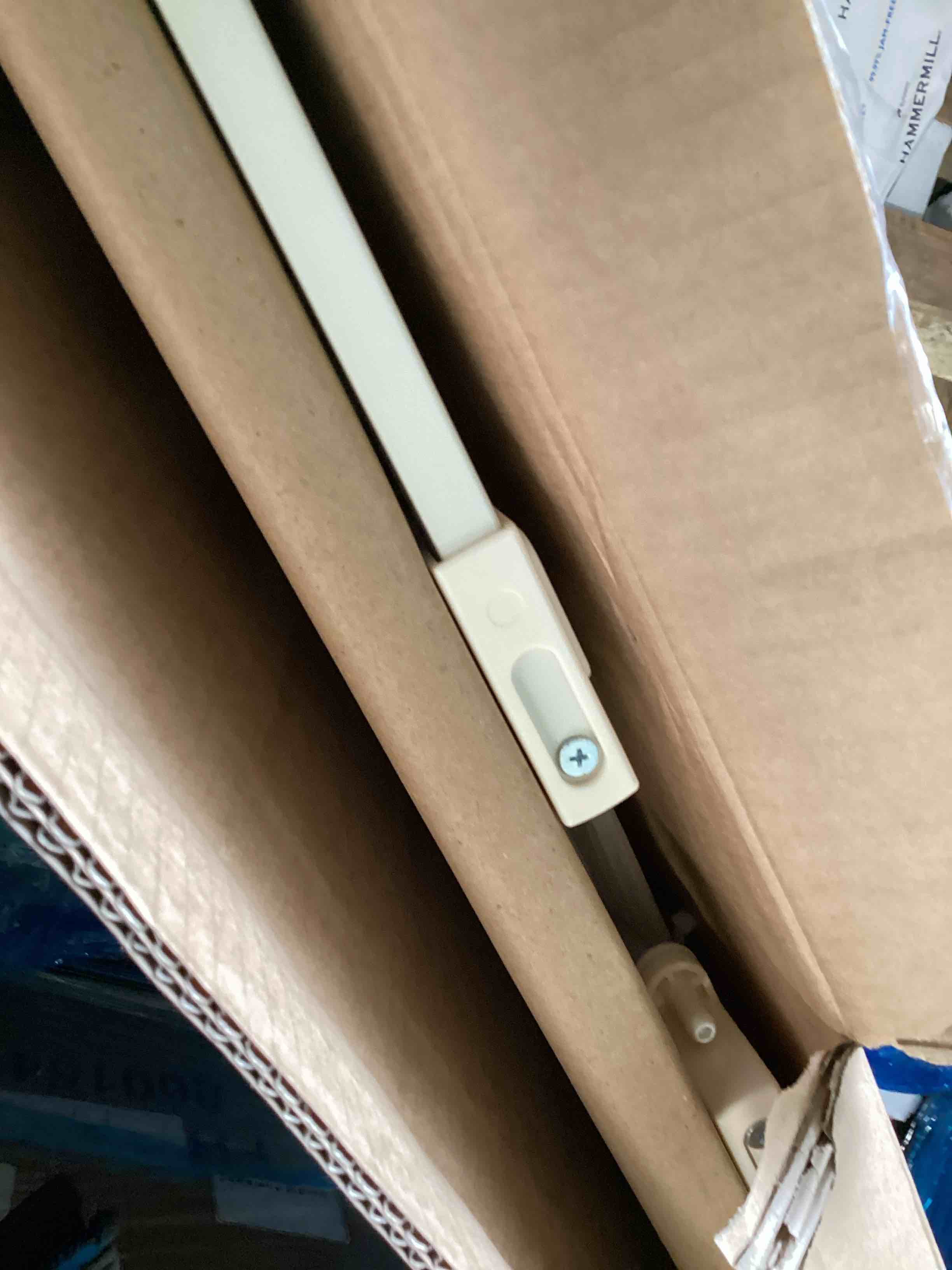 https://s3.amazonaws.com/lotting-images-prod/bidfta/TEA0490189_1741799577100.jpeg