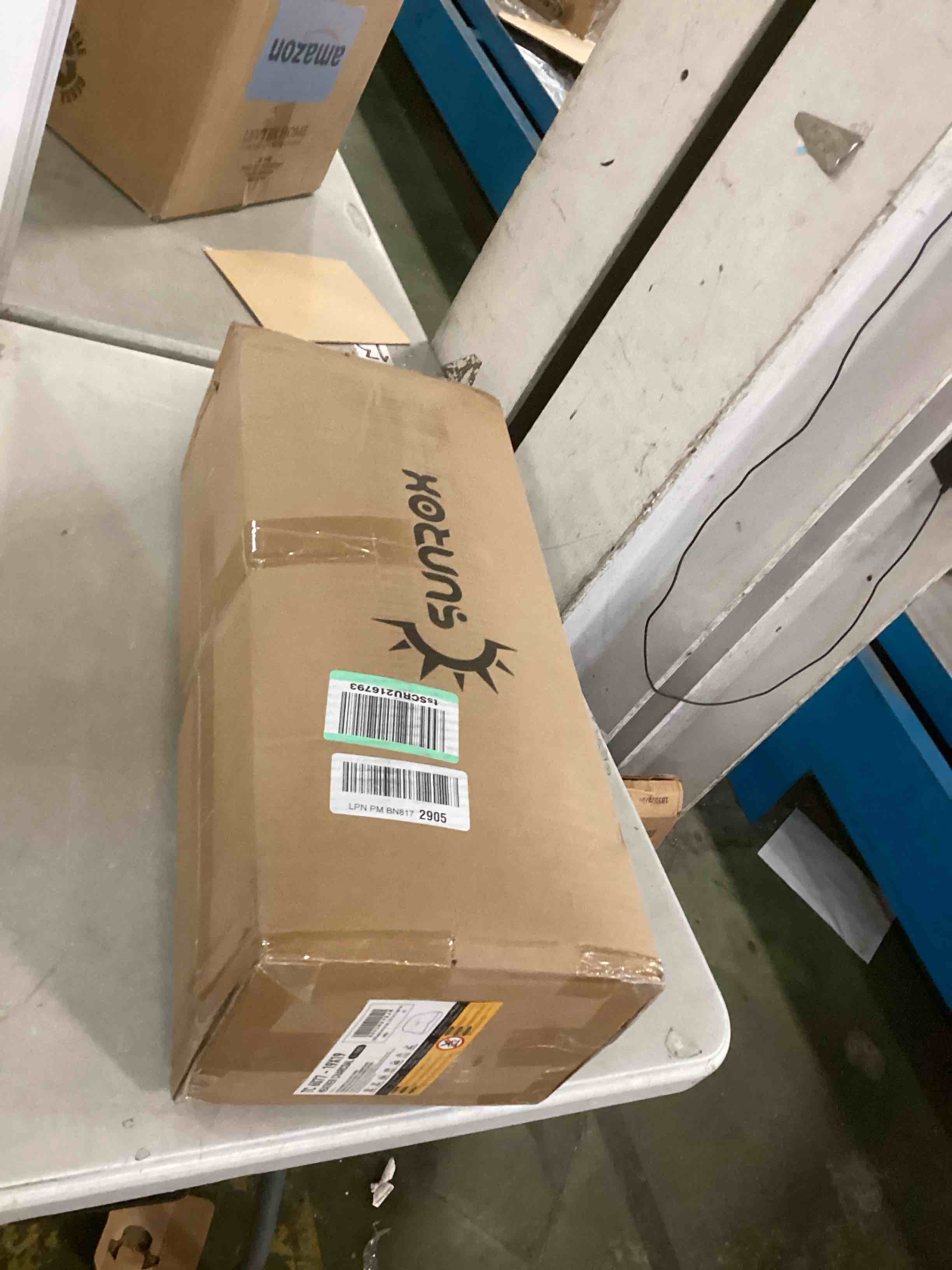 https://s3.amazonaws.com/lotting-images-prod/bidfta/TEA0491079_1730823276254.jpeg