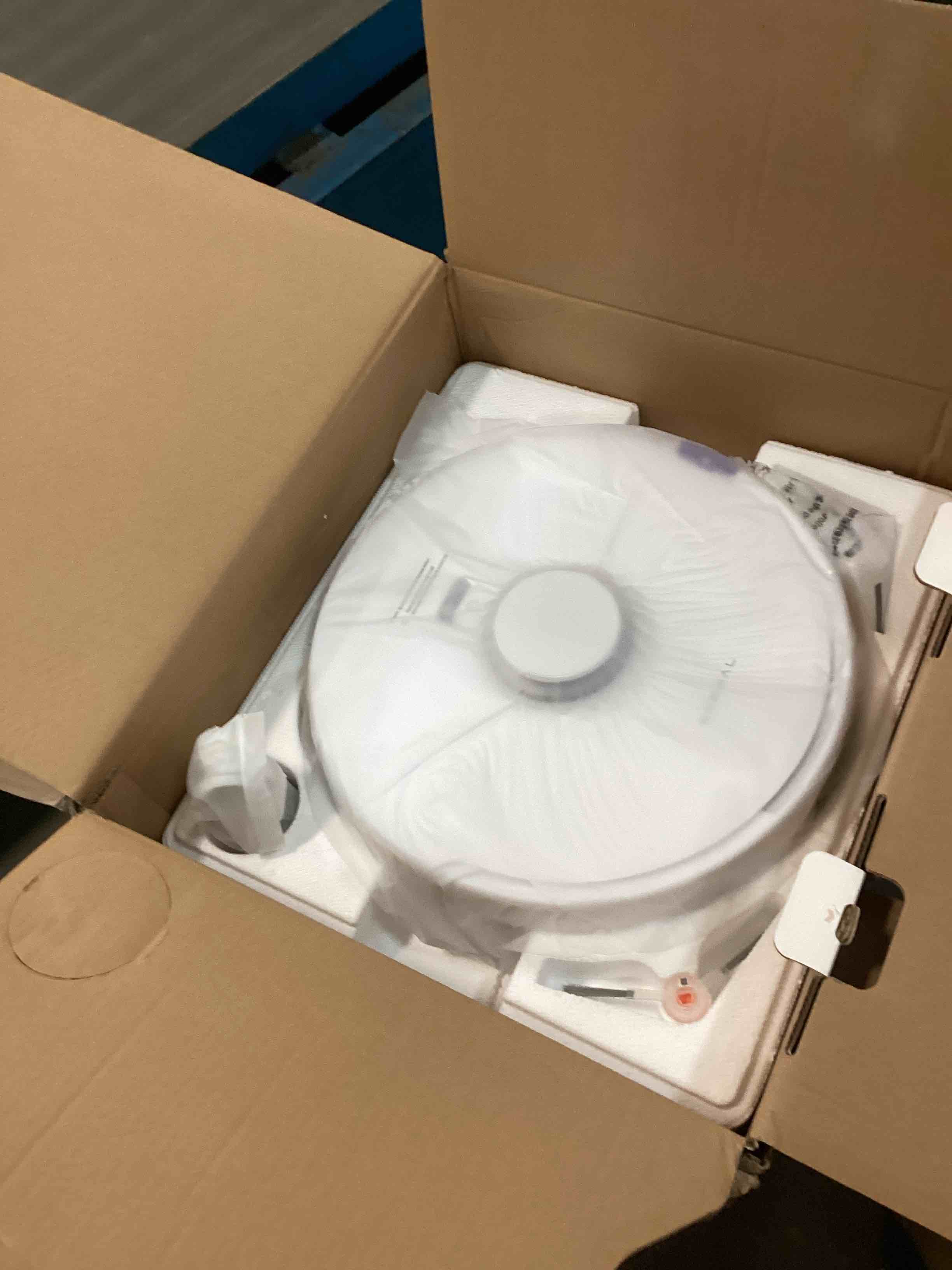 https://s3.amazonaws.com/lotting-images-prod/bidfta/TEA0491345_1730133172579.jpeg