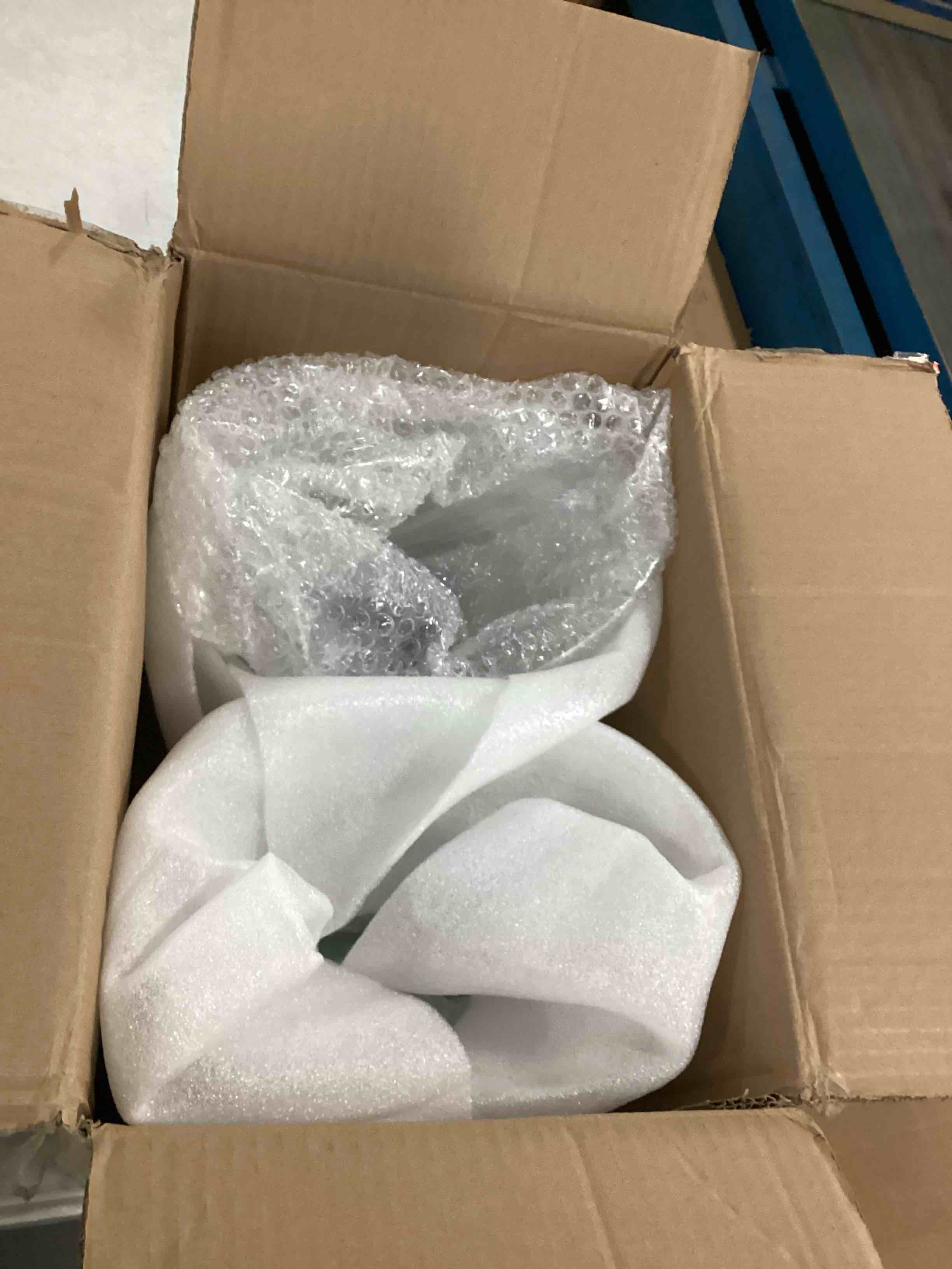 https://s3.amazonaws.com/lotting-images-prod/bidfta/TEA0491790_1729772063966.jpeg