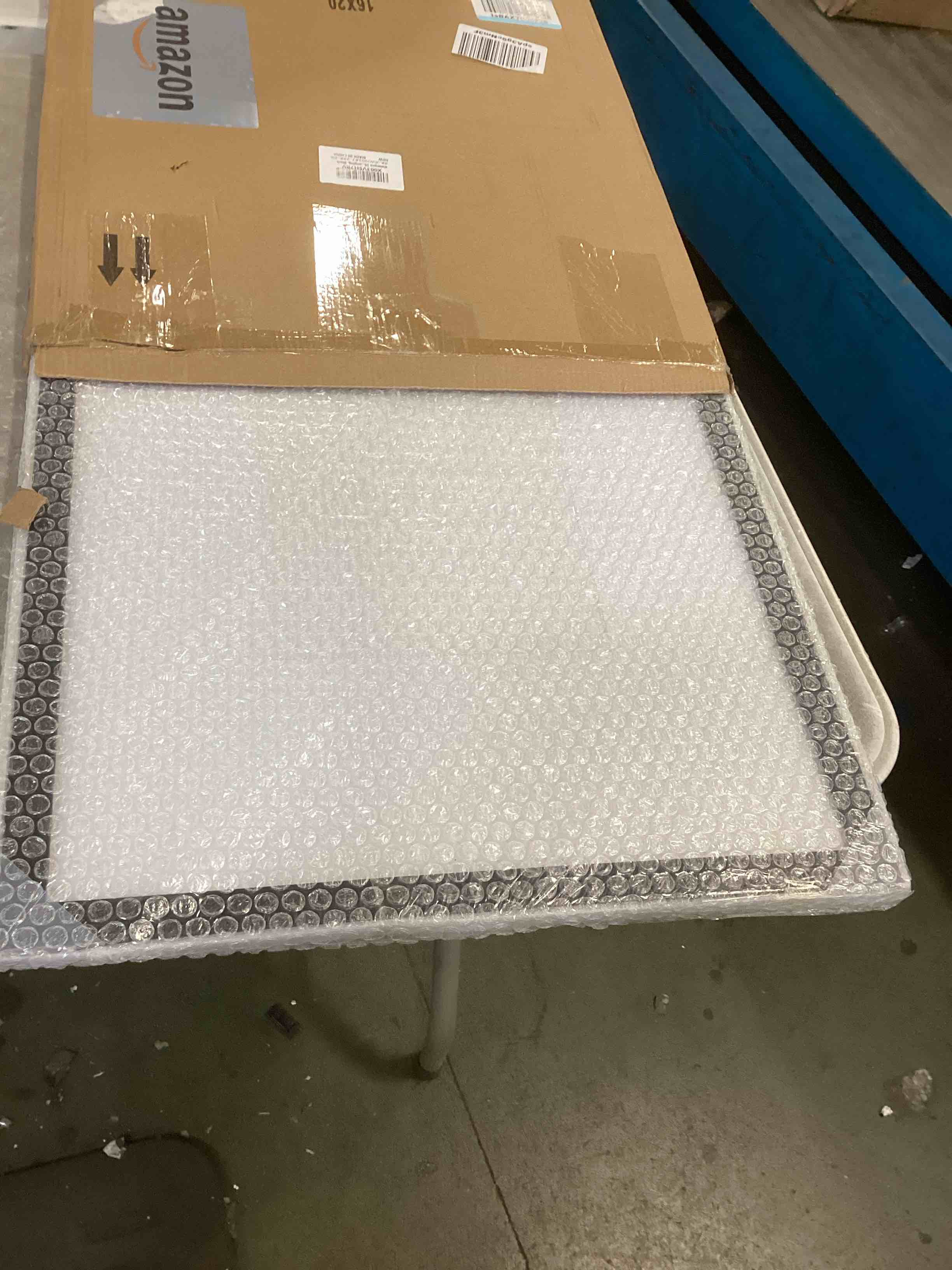 https://s3.amazonaws.com/lotting-images-prod/bidfta/TEA0491870_1729704771268.jpeg