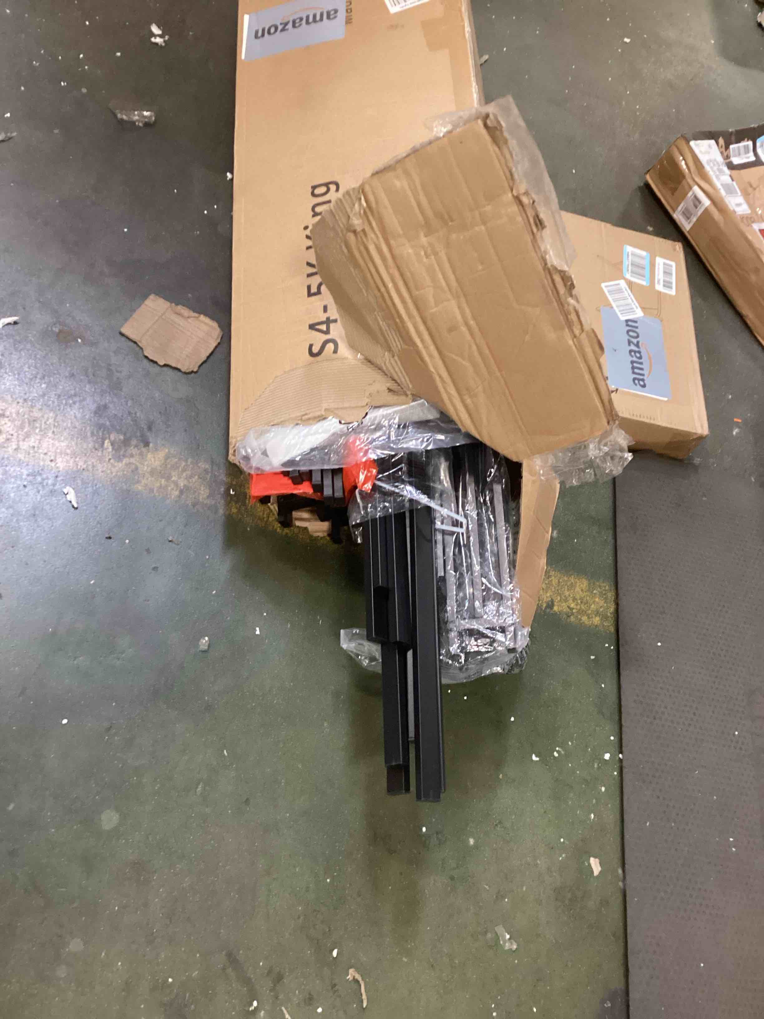 https://s3.amazonaws.com/lotting-images-prod/bidfta/TEA0491878_1729705845777.jpeg
