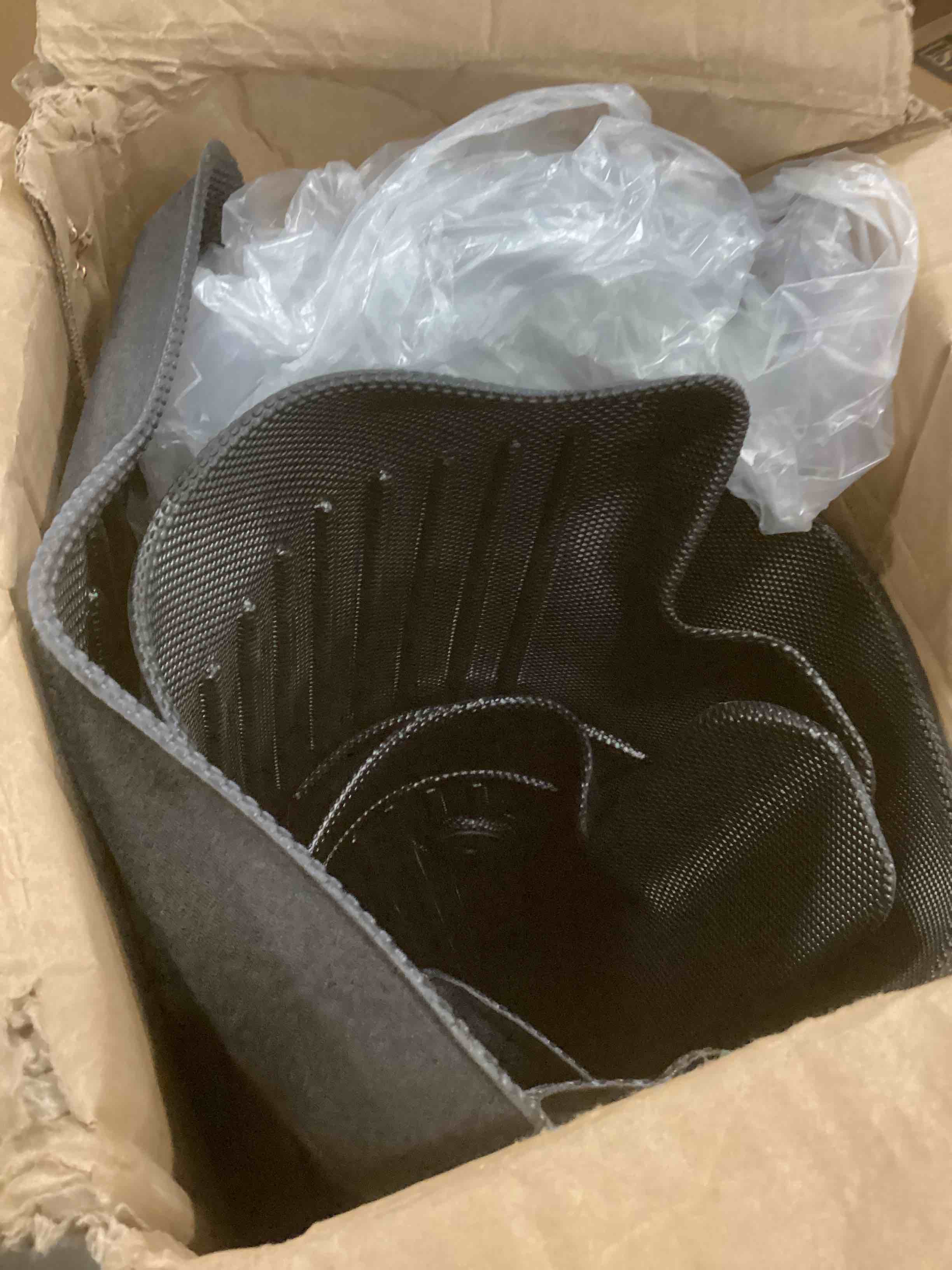 https://s3.amazonaws.com/lotting-images-prod/bidfta/TEA0492158_1730486946466.jpeg