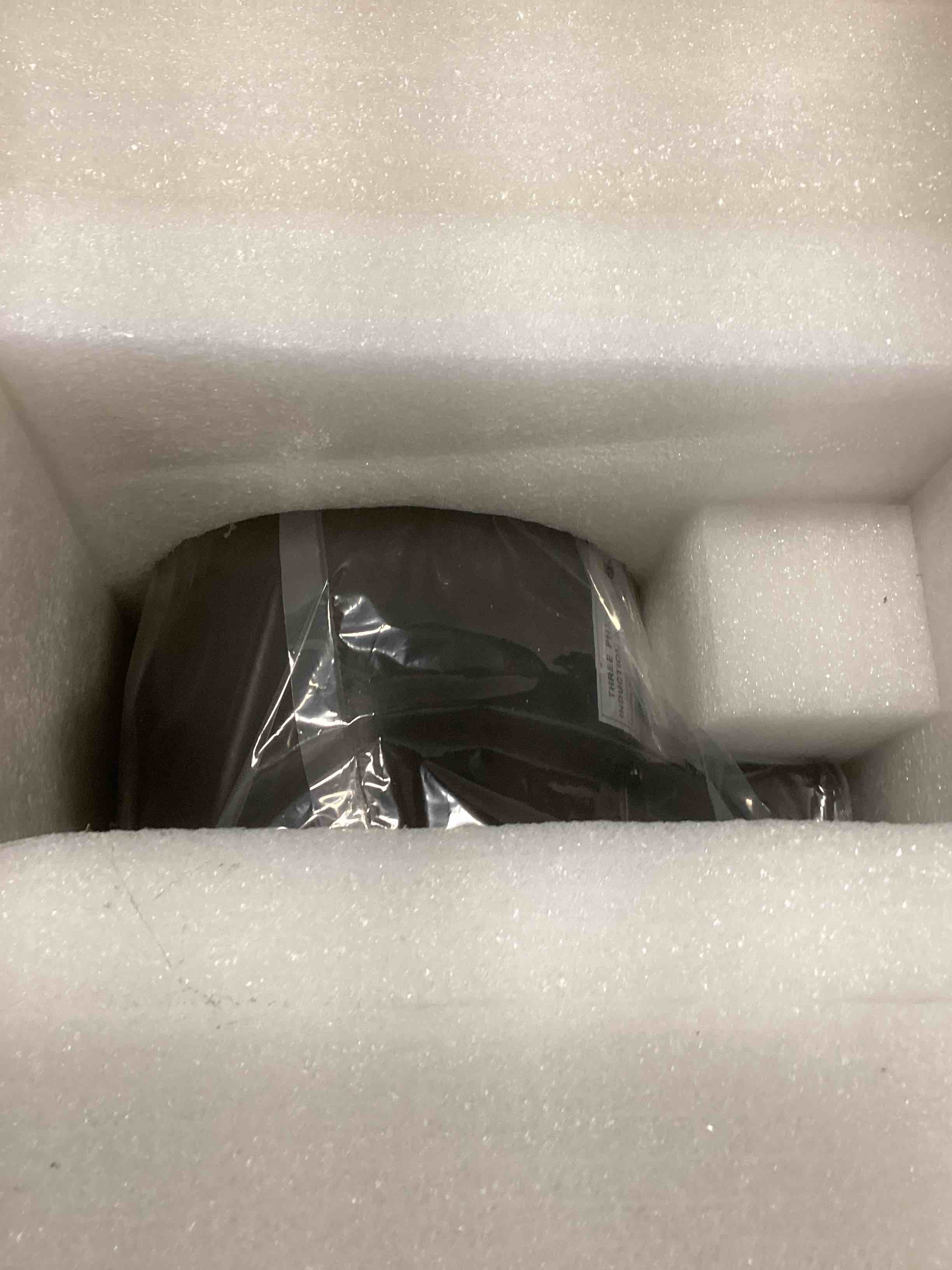 https://s3.amazonaws.com/lotting-images-prod/bidfta/TEA0492180_1730484428550.jpeg