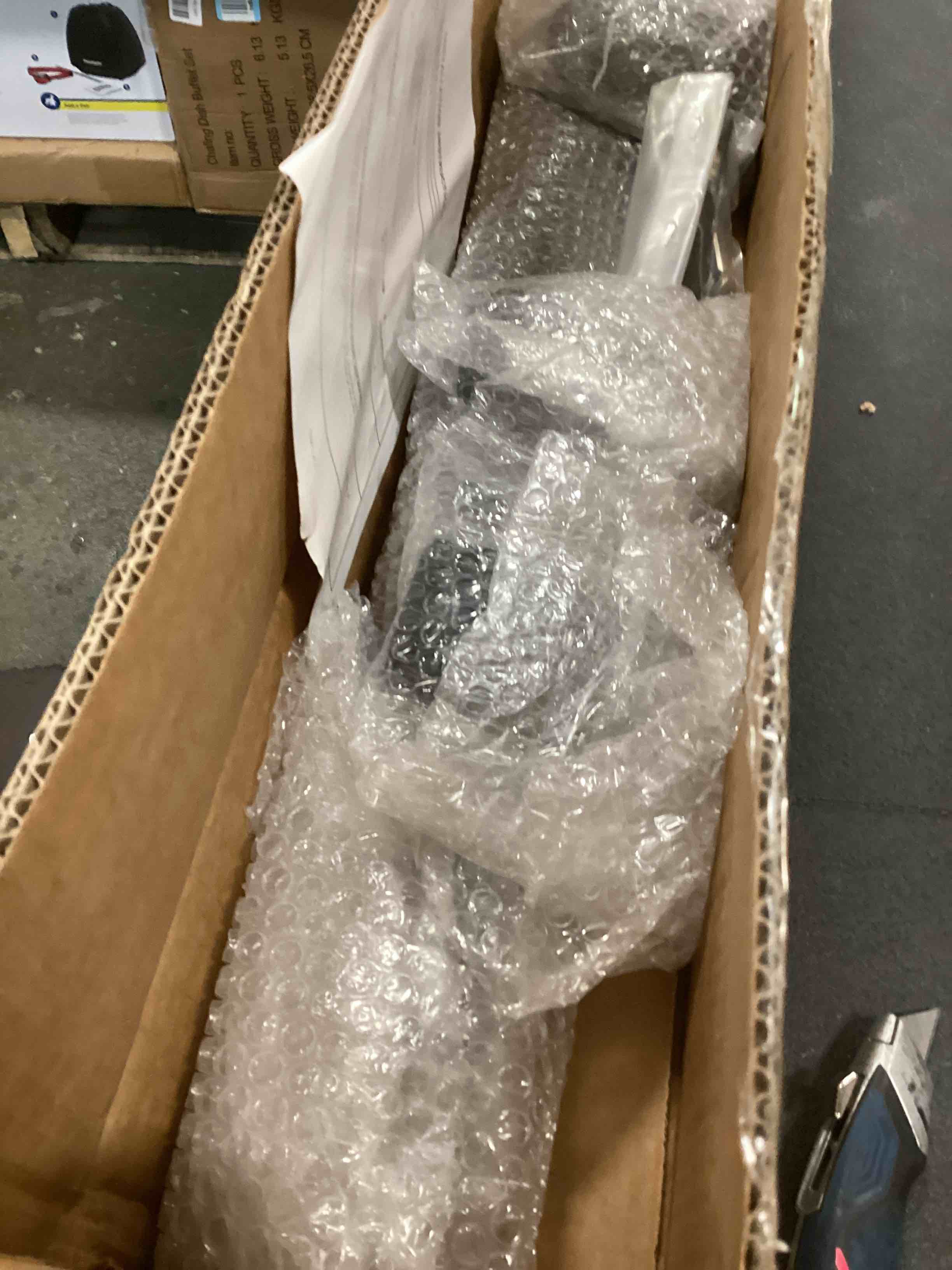https://s3.amazonaws.com/lotting-images-prod/bidfta/TEA0492512_1730375725162.jpeg