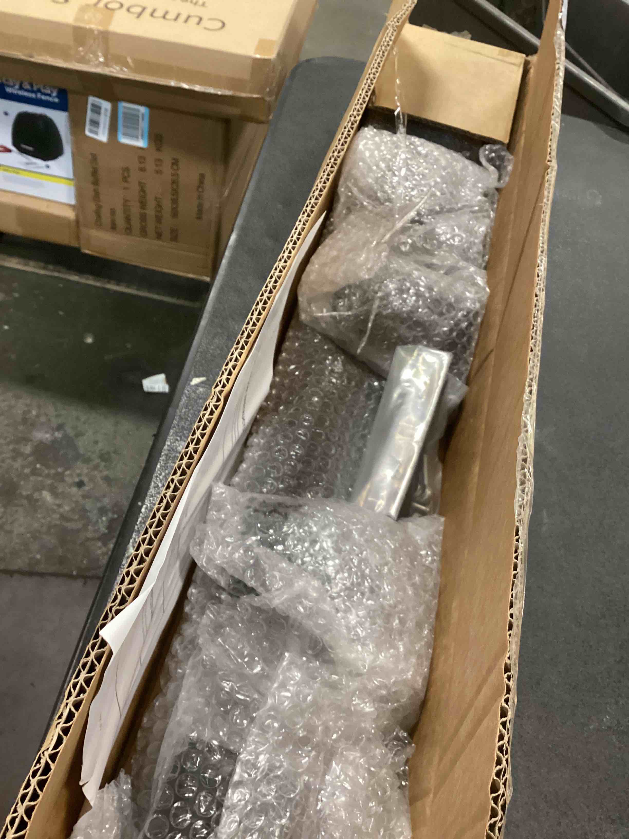https://s3.amazonaws.com/lotting-images-prod/bidfta/TEA0492512_1730375733534.jpeg