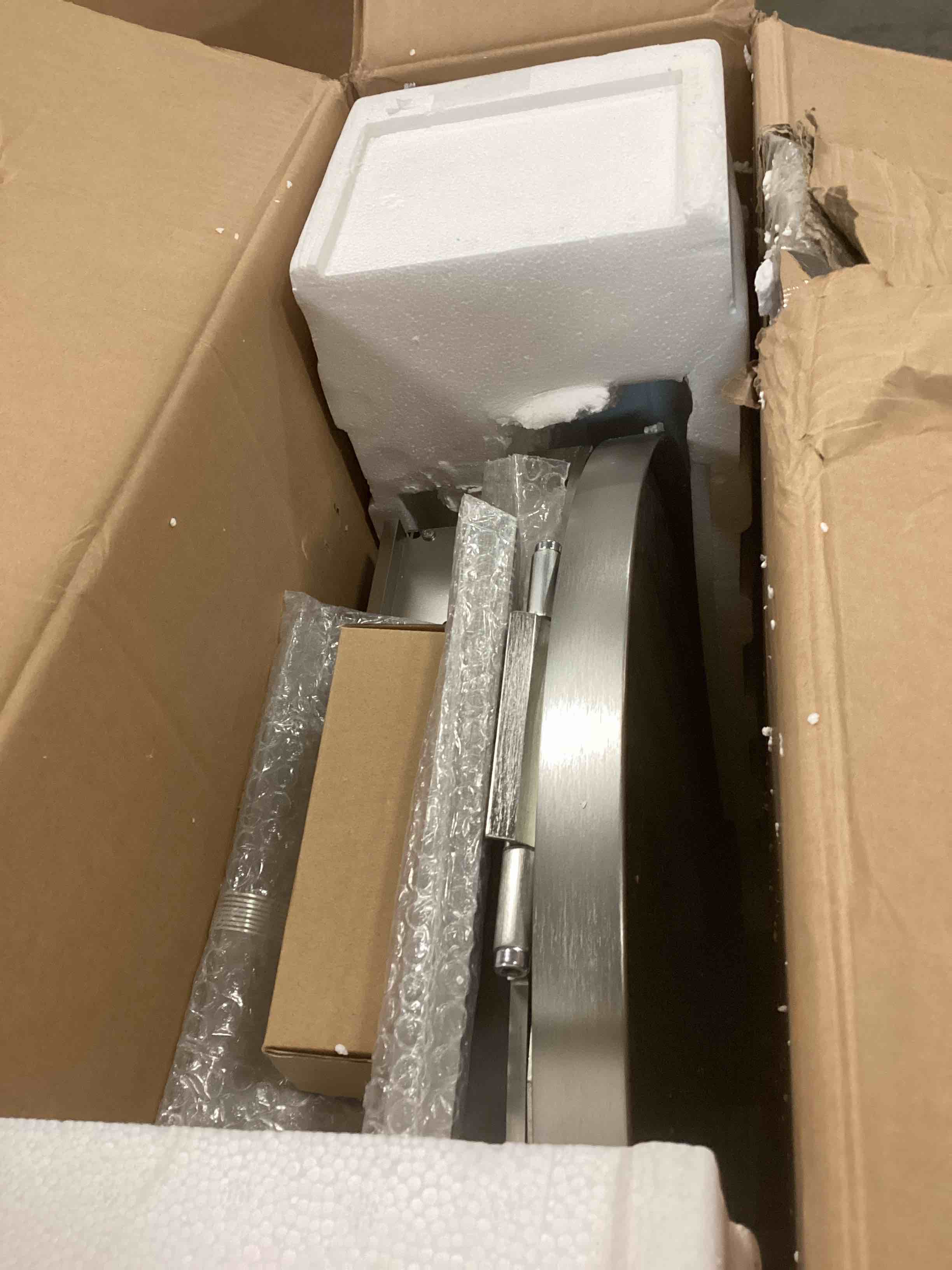 https://s3.amazonaws.com/lotting-images-prod/bidfta/TEA0492518_1730374788074.jpeg