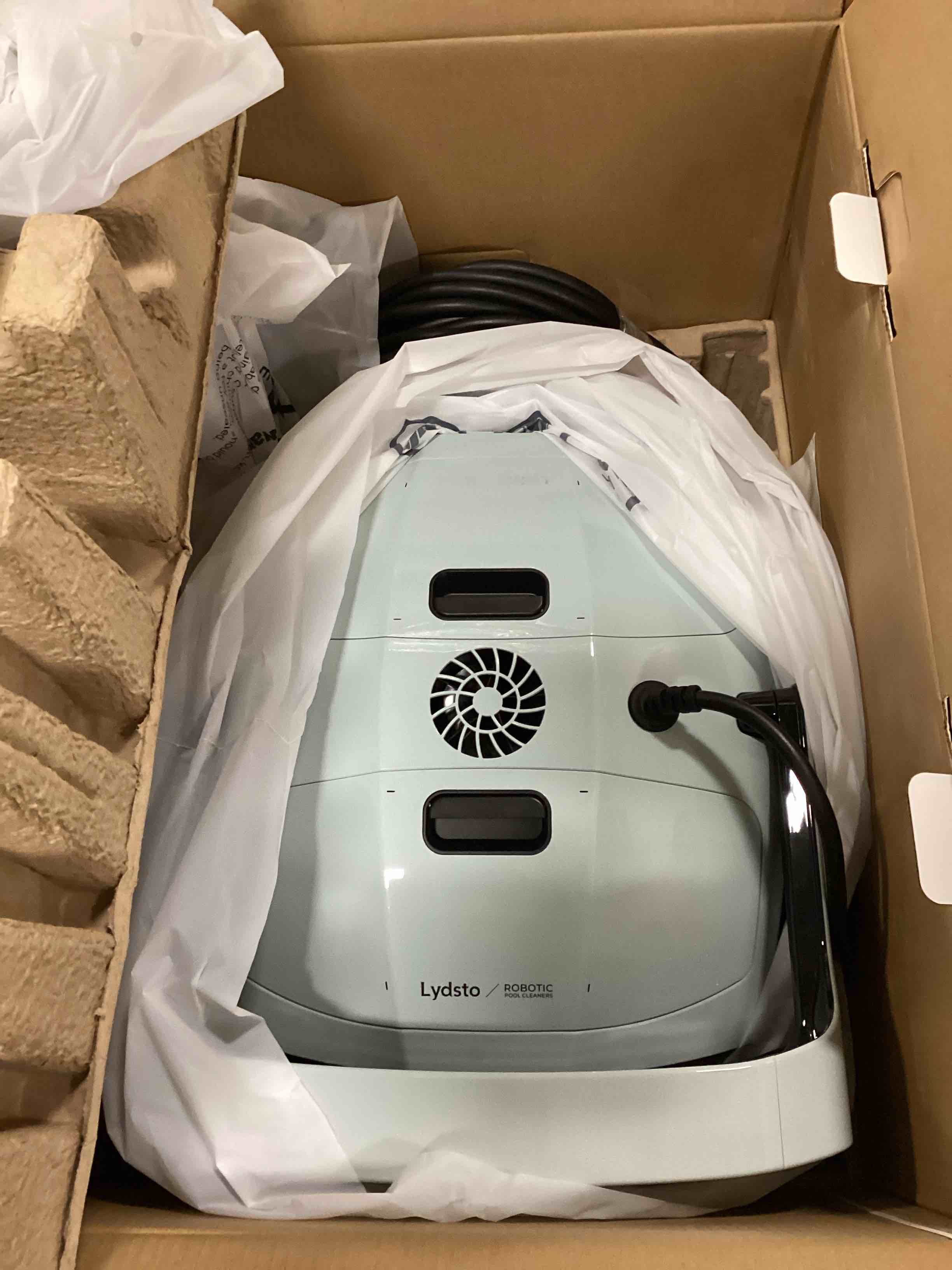https://s3.amazonaws.com/lotting-images-prod/bidfta/TEA0493432_1729686964148.jpeg