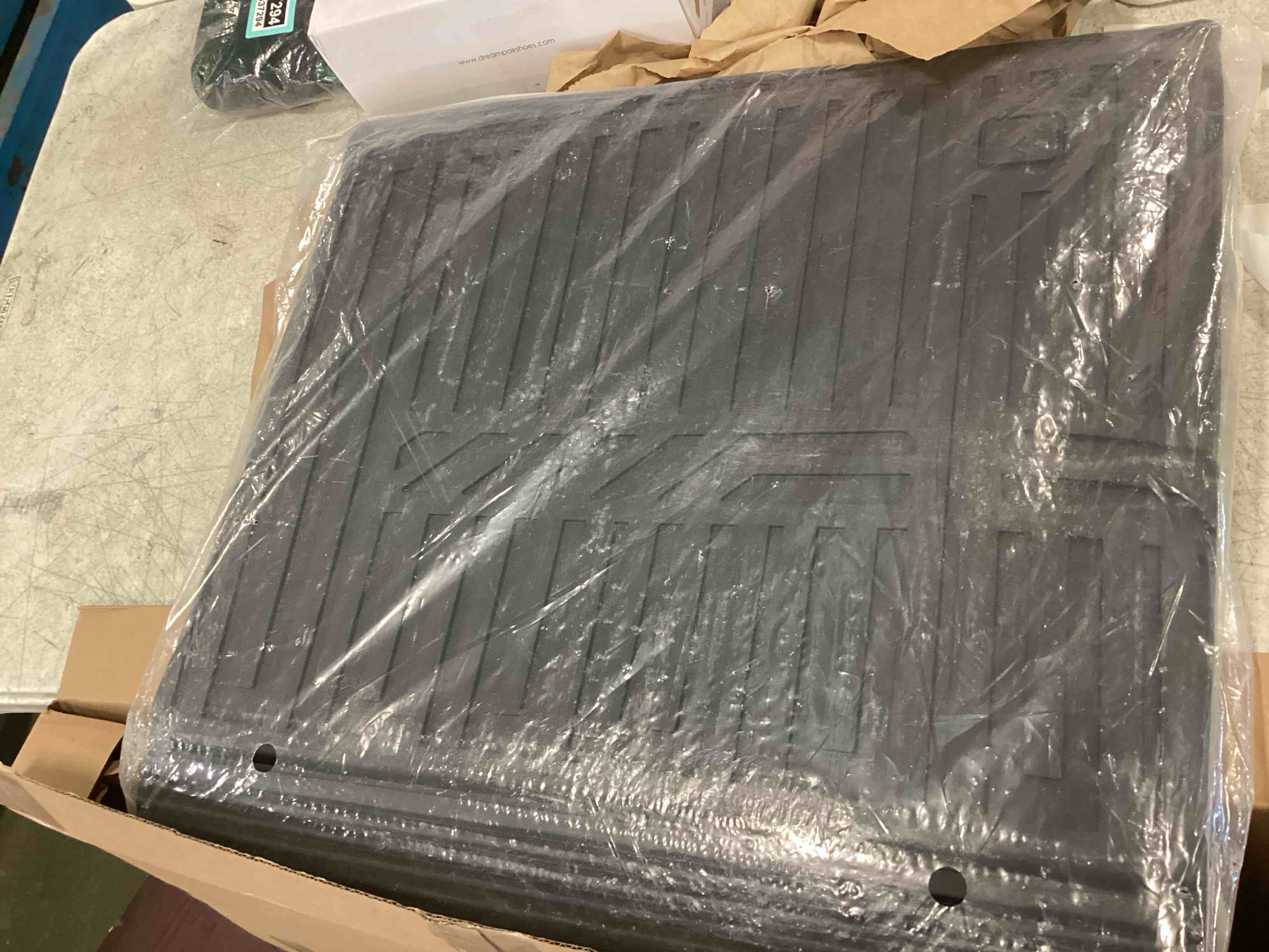 https://s3.amazonaws.com/lotting-images-prod/bidfta/TEA0493589_1729603906584.jpeg
