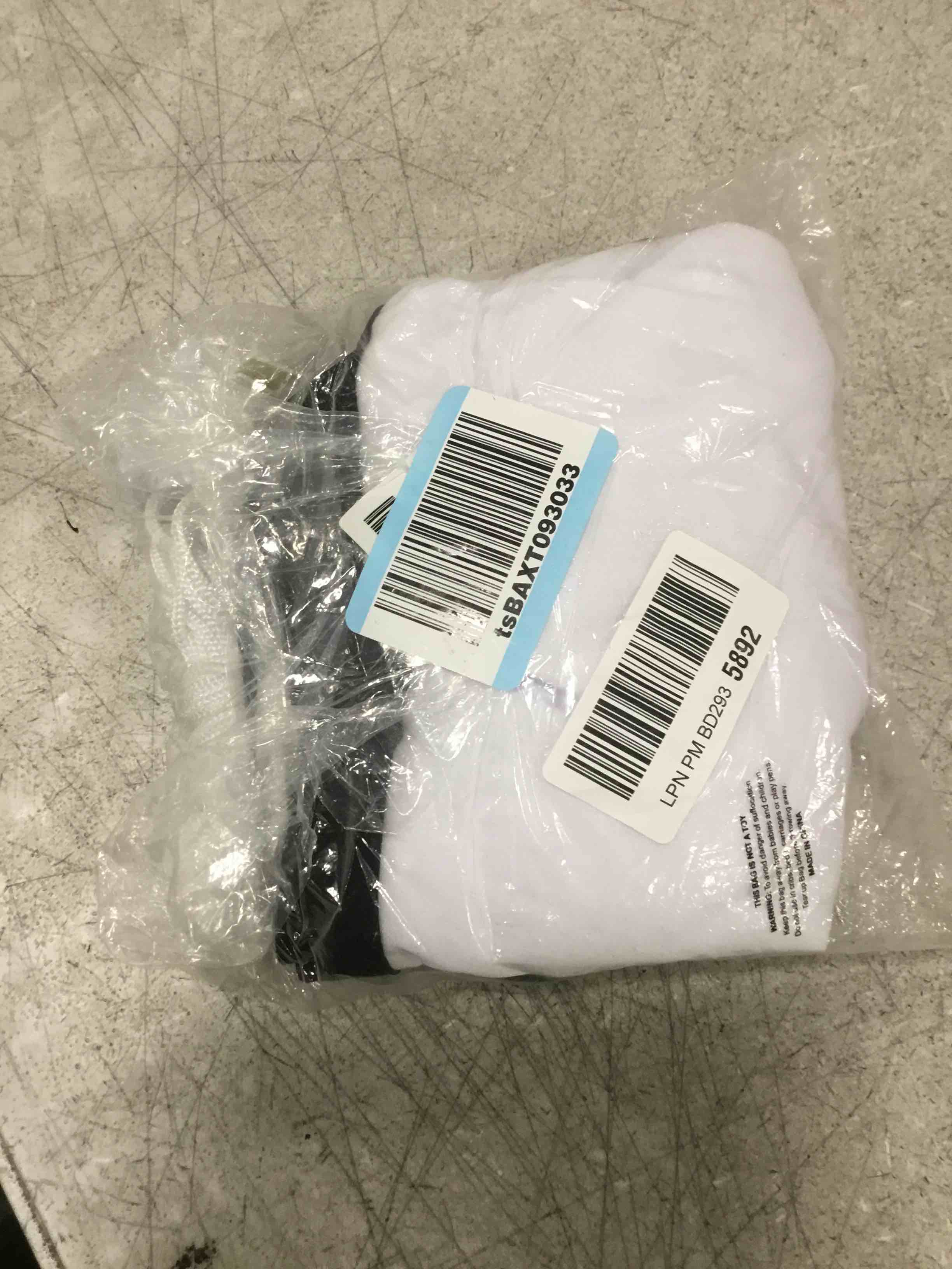 https://s3.amazonaws.com/lotting-images-prod/bidfta/TEA0493927_1729338781908.jpeg