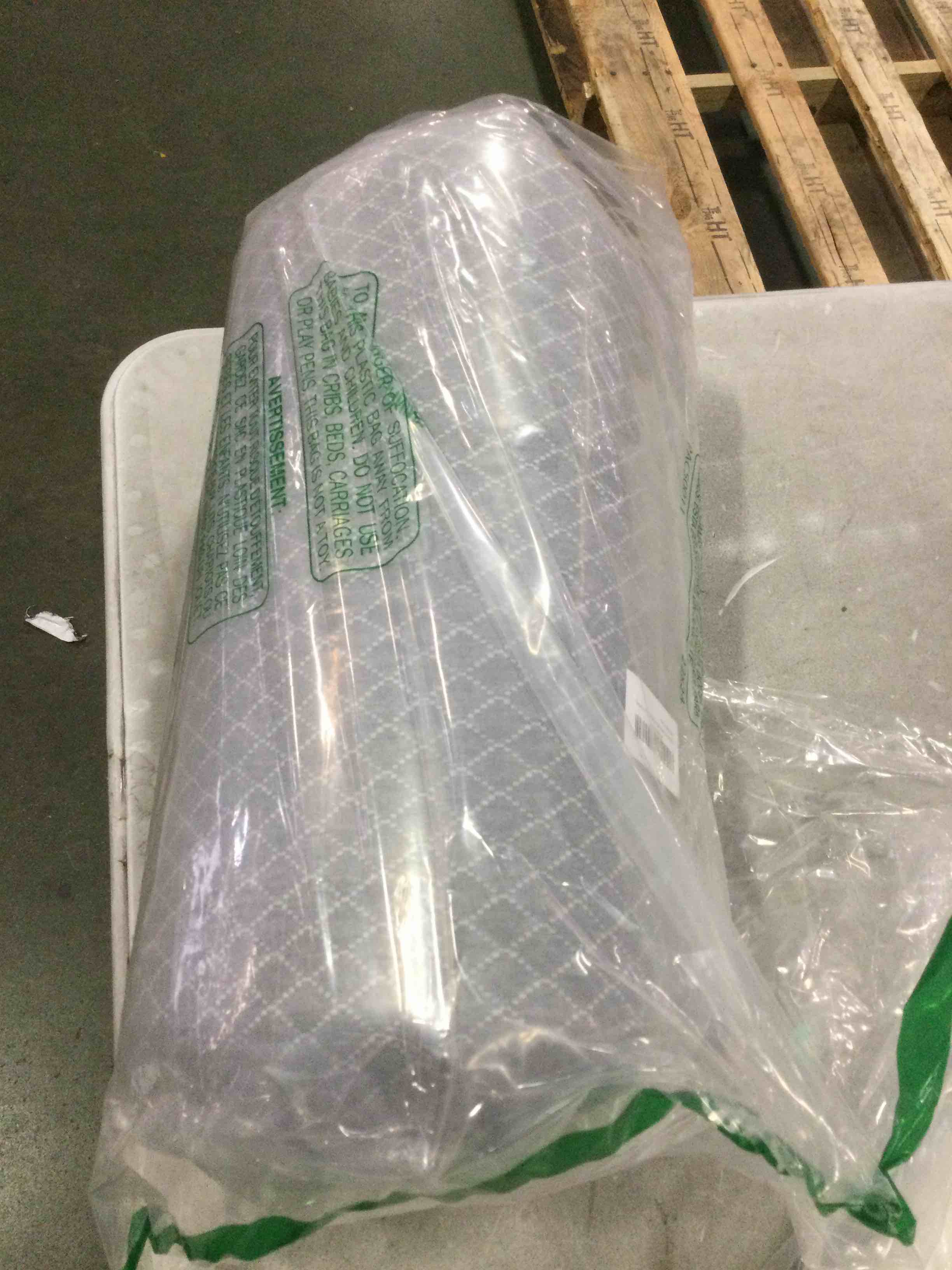 https://s3.amazonaws.com/lotting-images-prod/bidfta/TEA0494548_1732292626851.jpeg