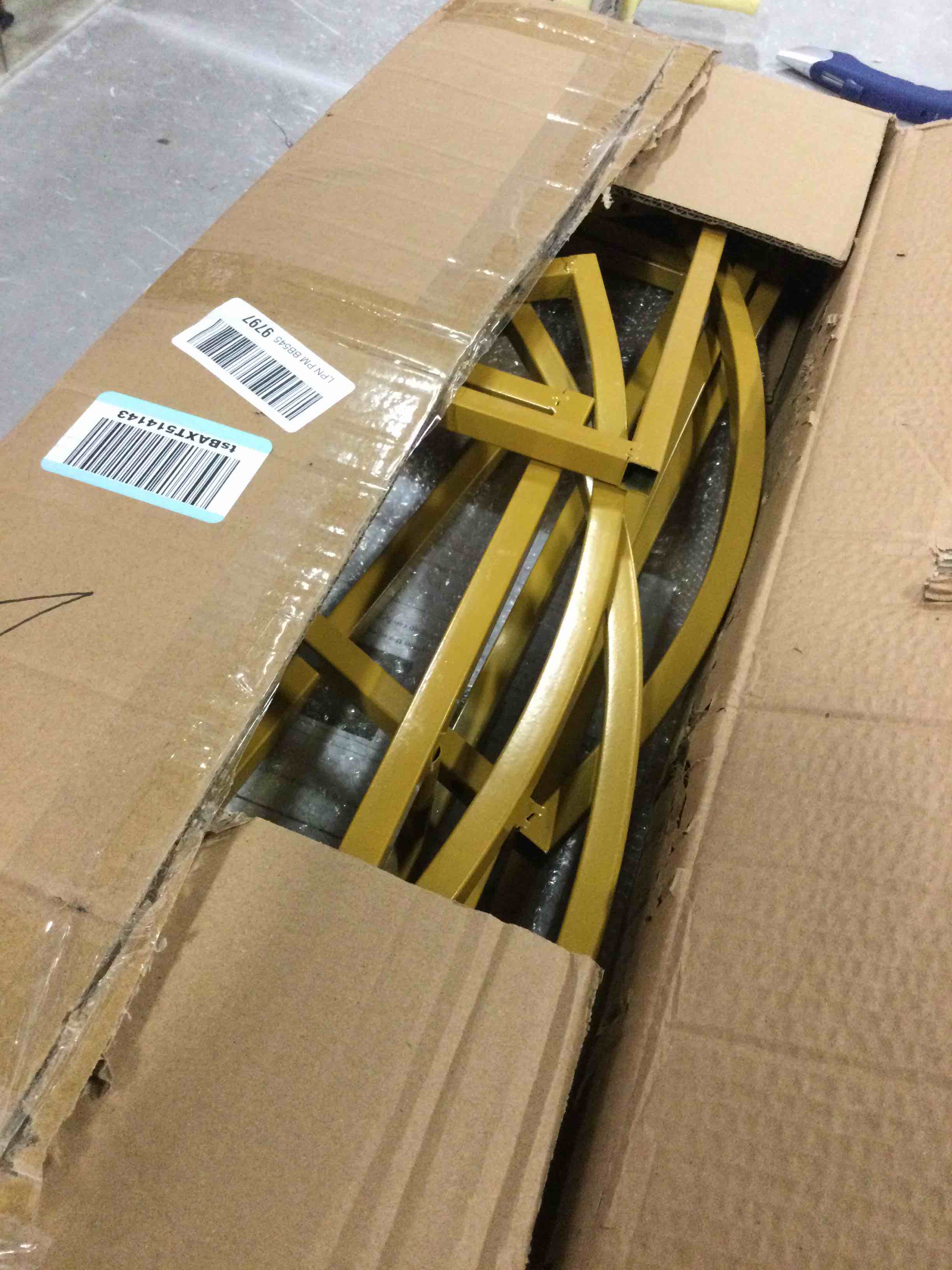 https://s3.amazonaws.com/lotting-images-prod/bidfta/TEA0494803_1732210416475.jpeg