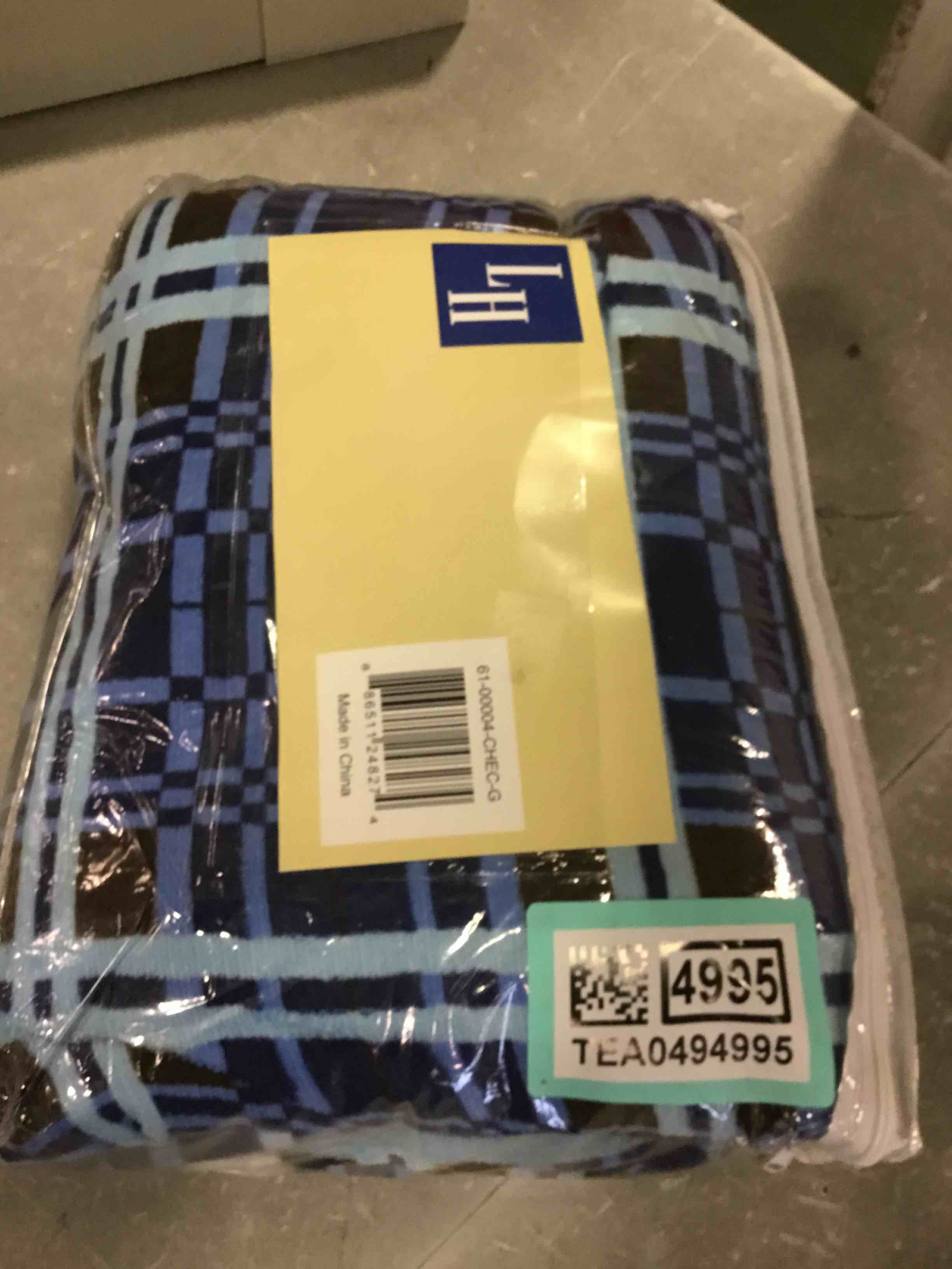 https://s3.amazonaws.com/lotting-images-prod/bidfta/TEA0494995_1732133304711.jpeg