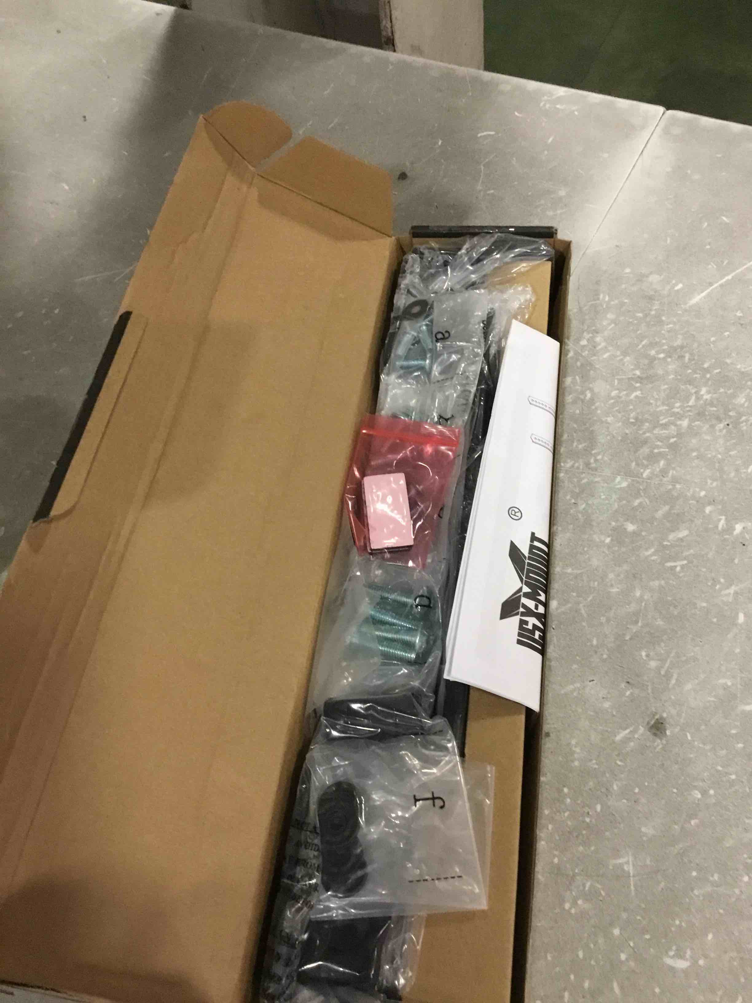 https://s3.amazonaws.com/lotting-images-prod/bidfta/TEA0495038_1732125567908.jpeg