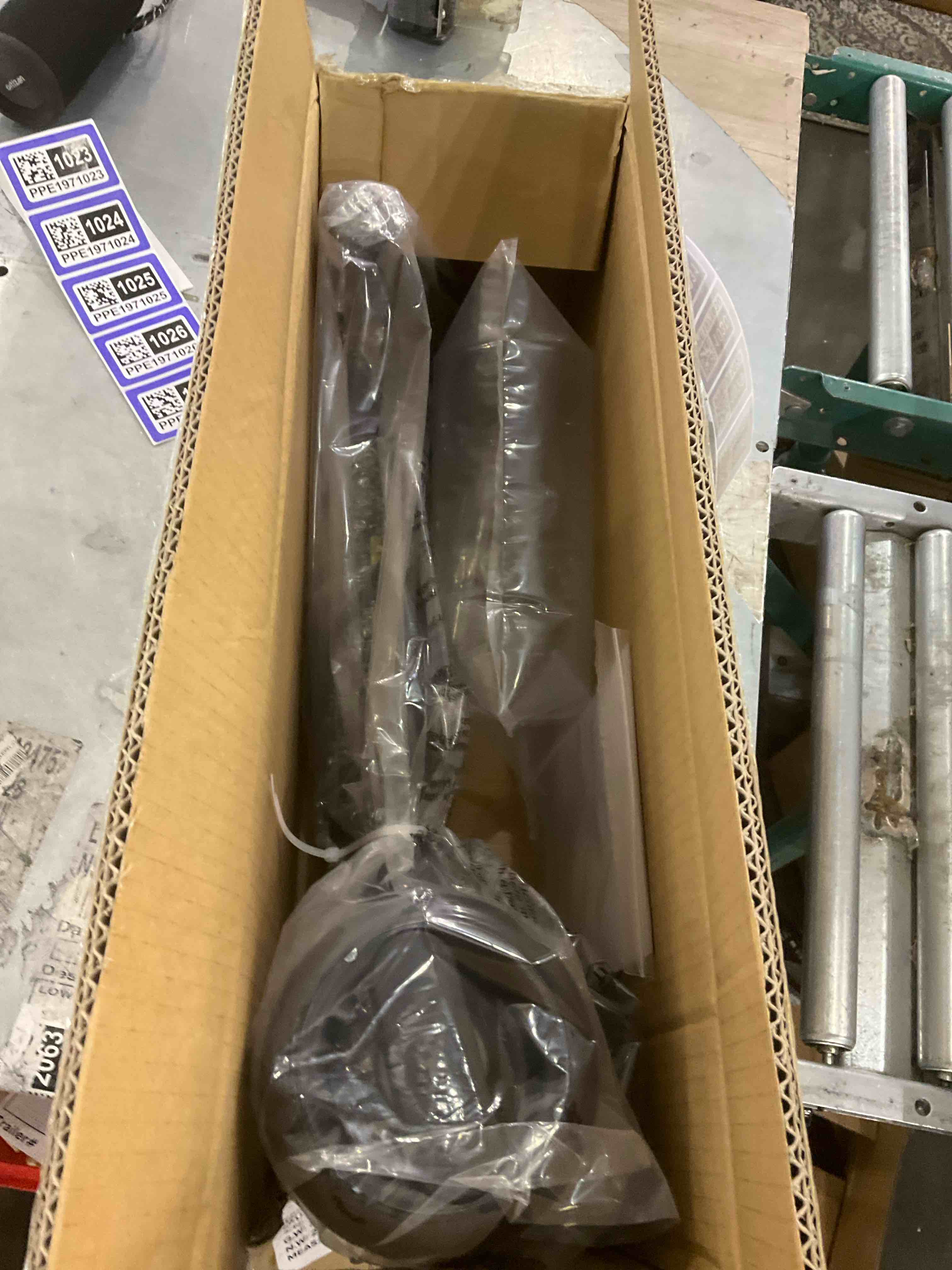 https://s3.amazonaws.com/lotting-images-prod/bidfta/TEA0496317_1742479414210.jpeg
