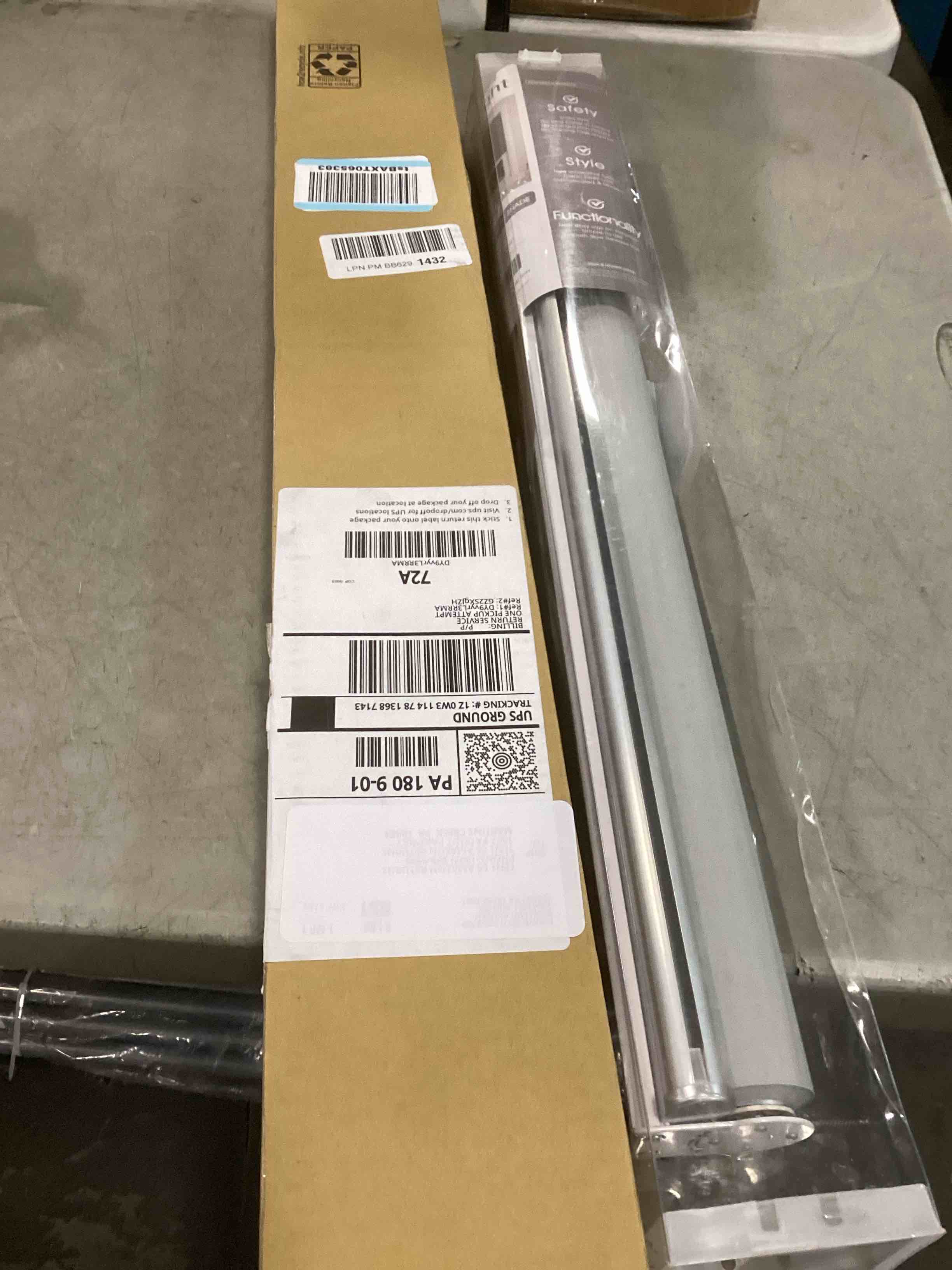 https://s3.amazonaws.com/lotting-images-prod/bidfta/TEA0498557_1731424771192.jpeg