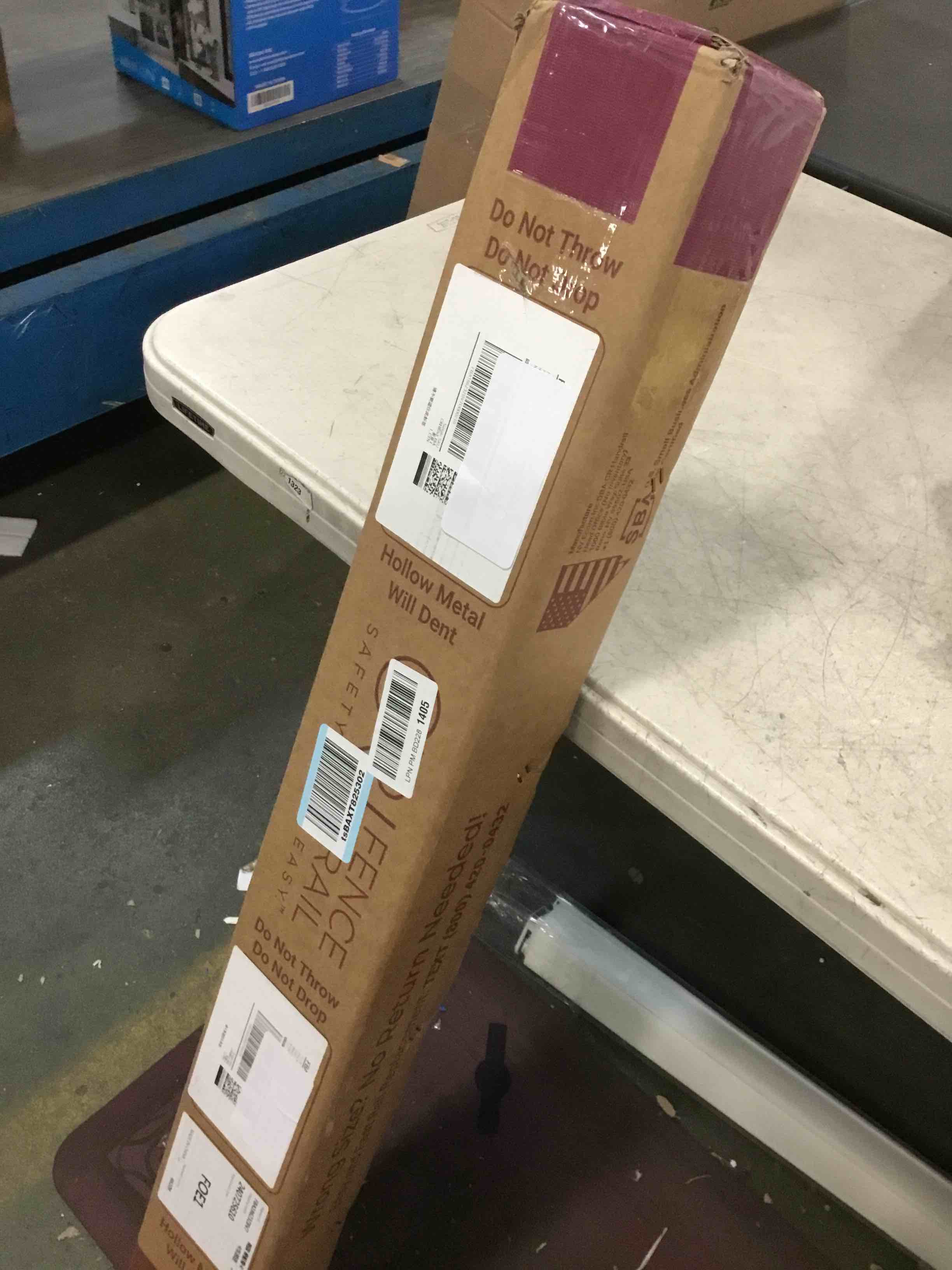 https://s3.amazonaws.com/lotting-images-prod/bidfta/TEA0498665_1731356437785.jpeg