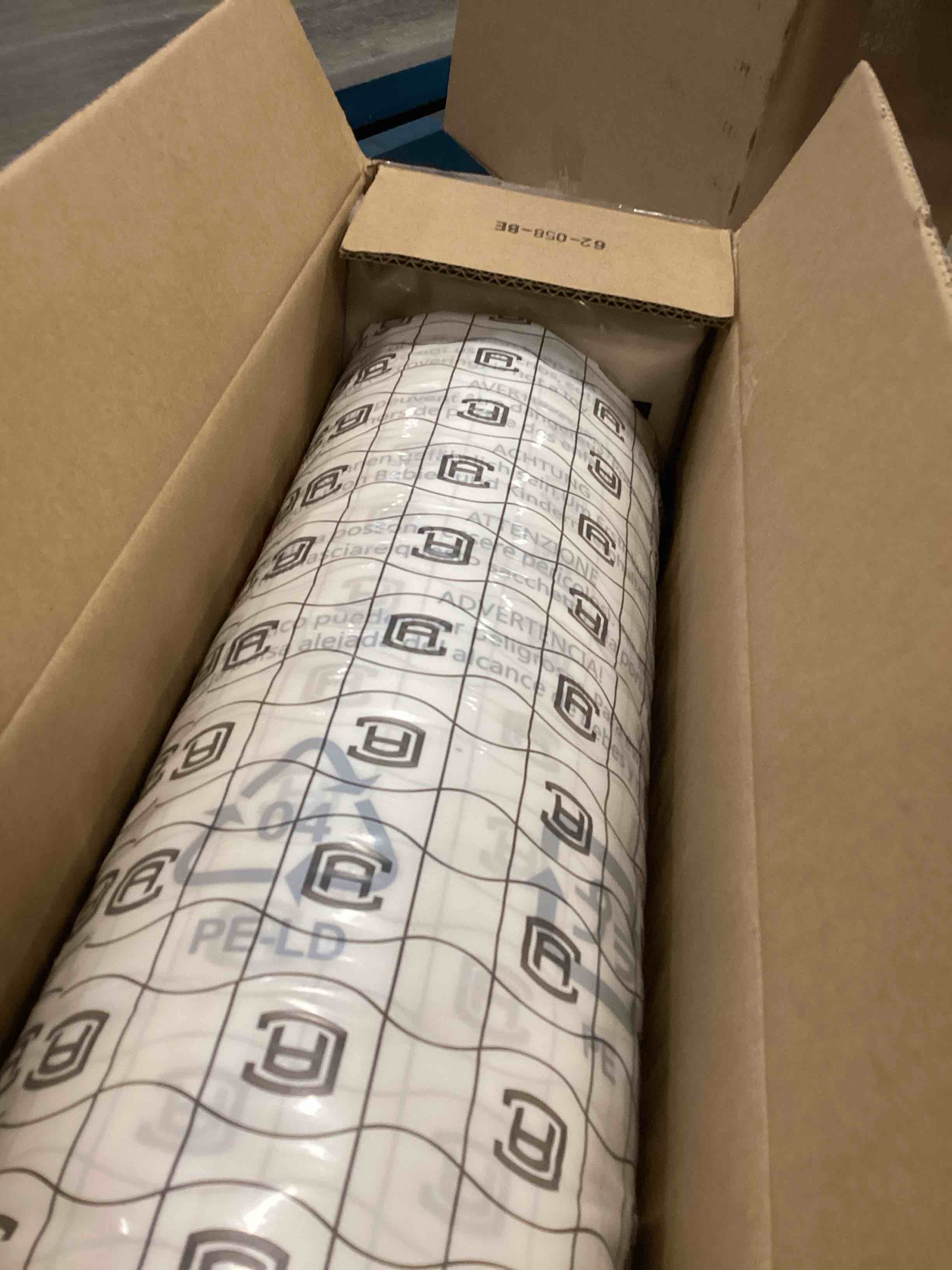 https://s3.amazonaws.com/lotting-images-prod/bidfta/TEA0499357_1730925386408.jpeg