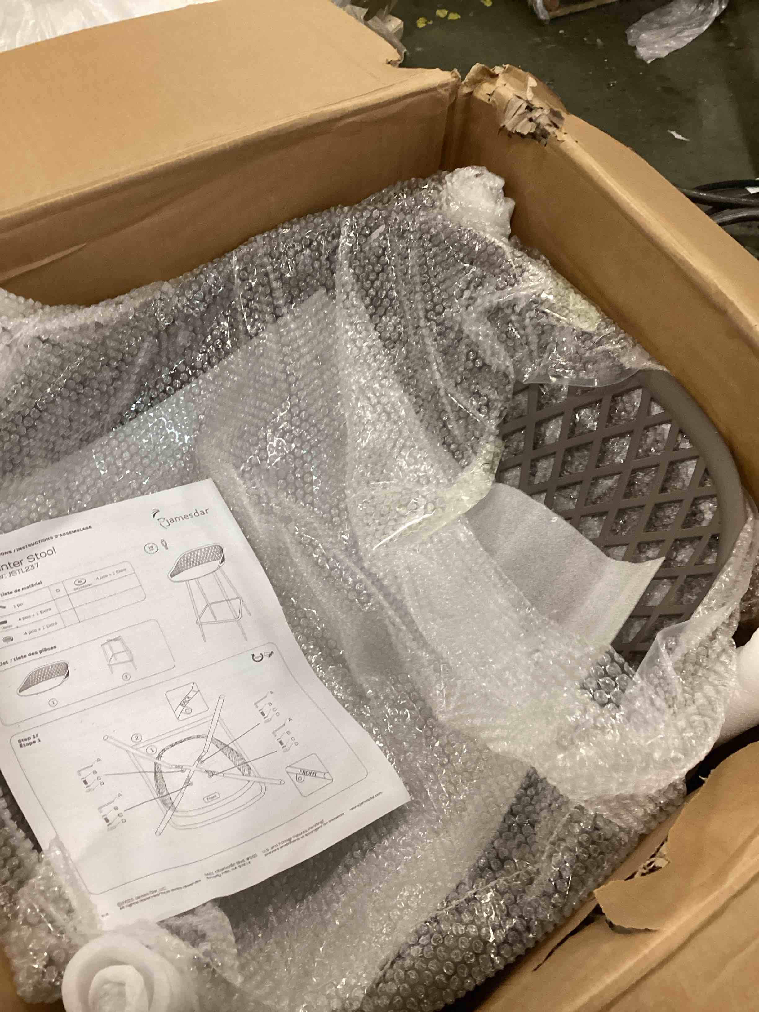https://s3.amazonaws.com/lotting-images-prod/bidfta/TEA0499475_1730907123697.jpeg
