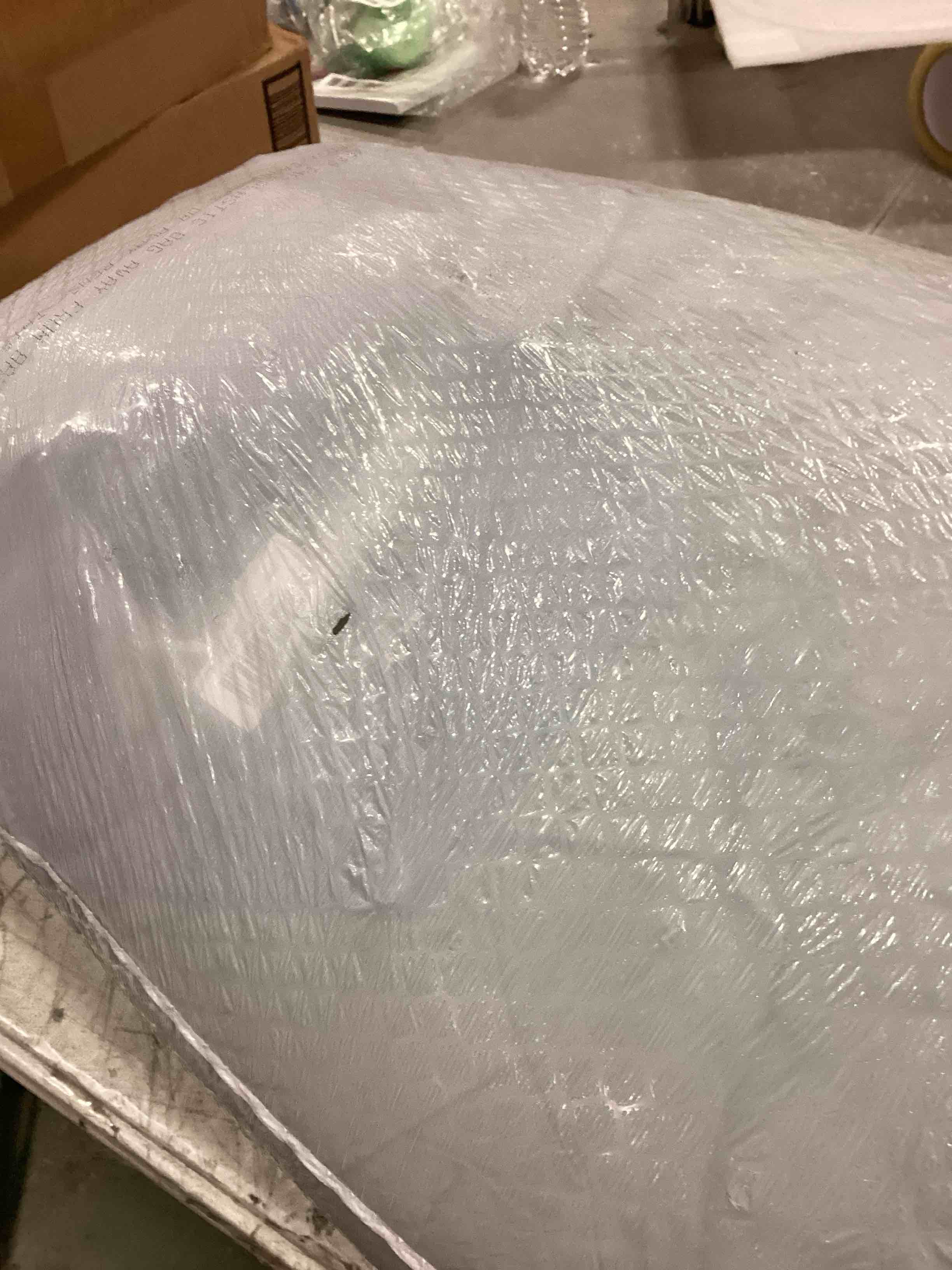 https://s3.amazonaws.com/lotting-images-prod/bidfta/TEA0500211_1730482050223.jpeg