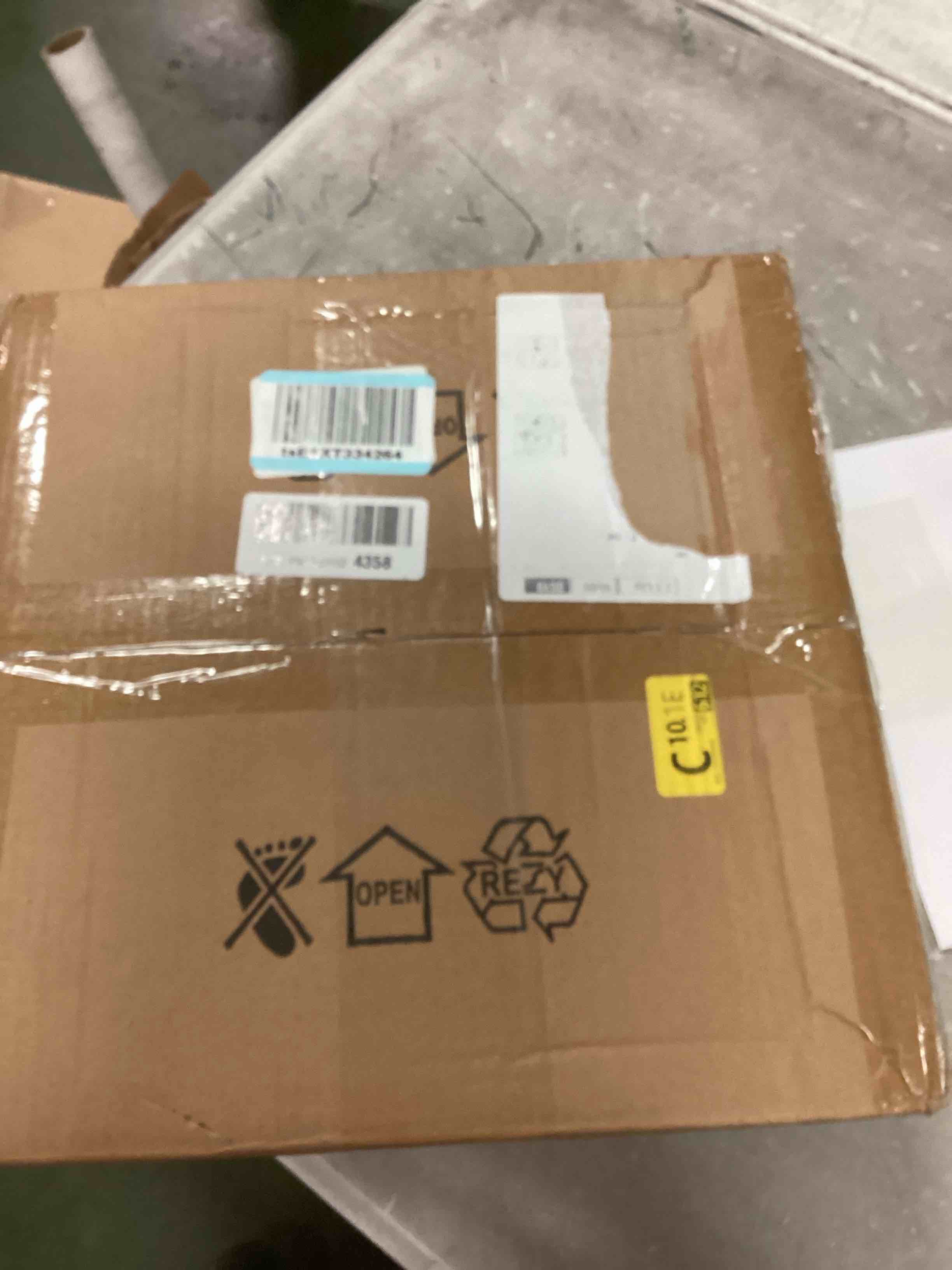 https://s3.amazonaws.com/lotting-images-prod/bidfta/TEA0500511_1730389941621.jpeg