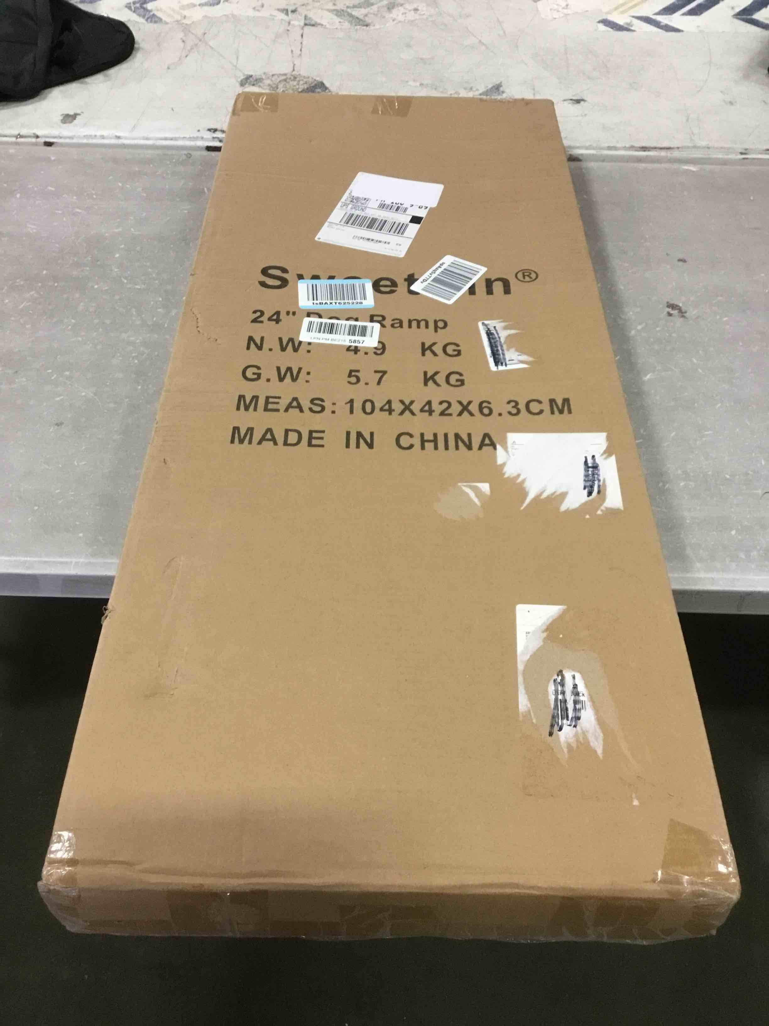 https://s3.amazonaws.com/lotting-images-prod/bidfta/TEA0500960_1730137357457.jpeg