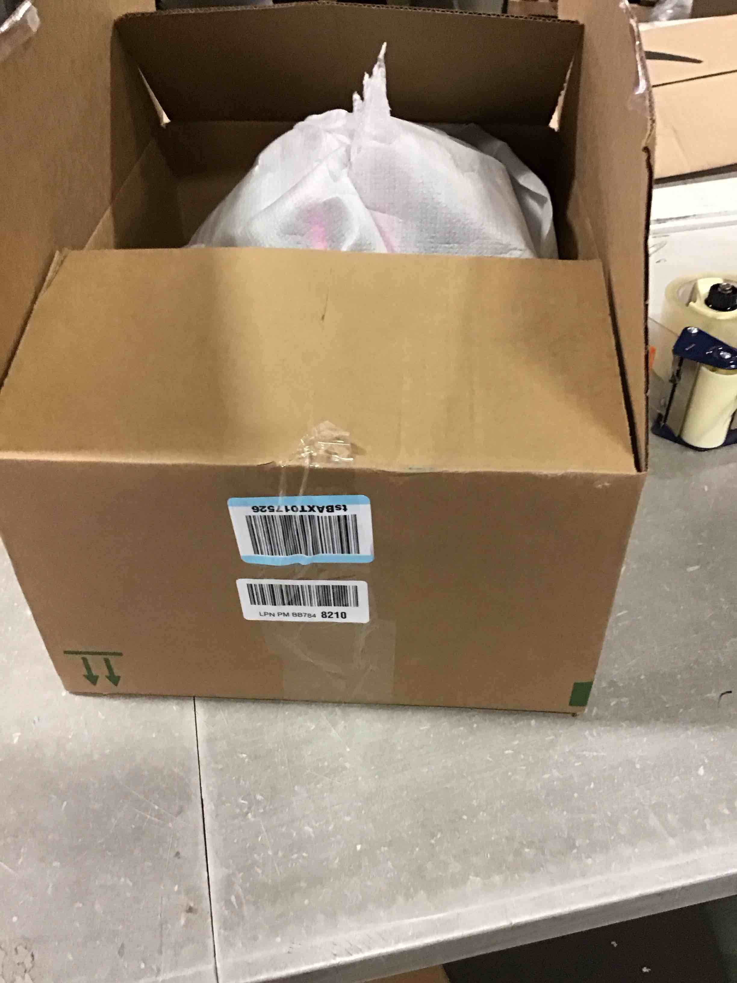 https://s3.amazonaws.com/lotting-images-prod/bidfta/TEA0501405_1729704188337.jpeg