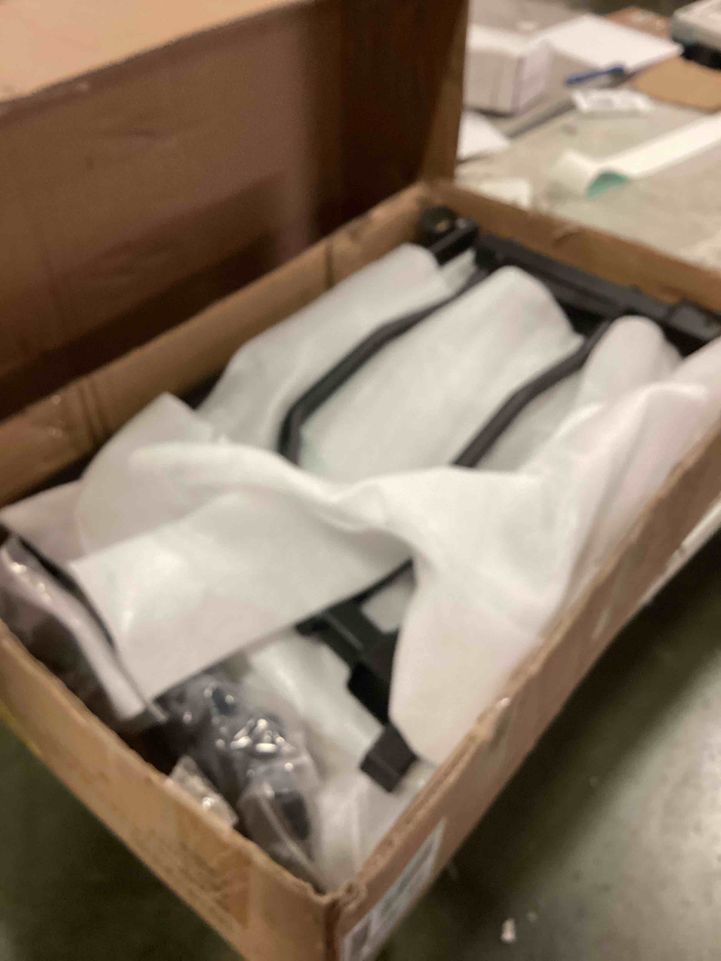 https://s3.amazonaws.com/lotting-images-prod/bidfta/TEA0501789_1729608015339.jpeg