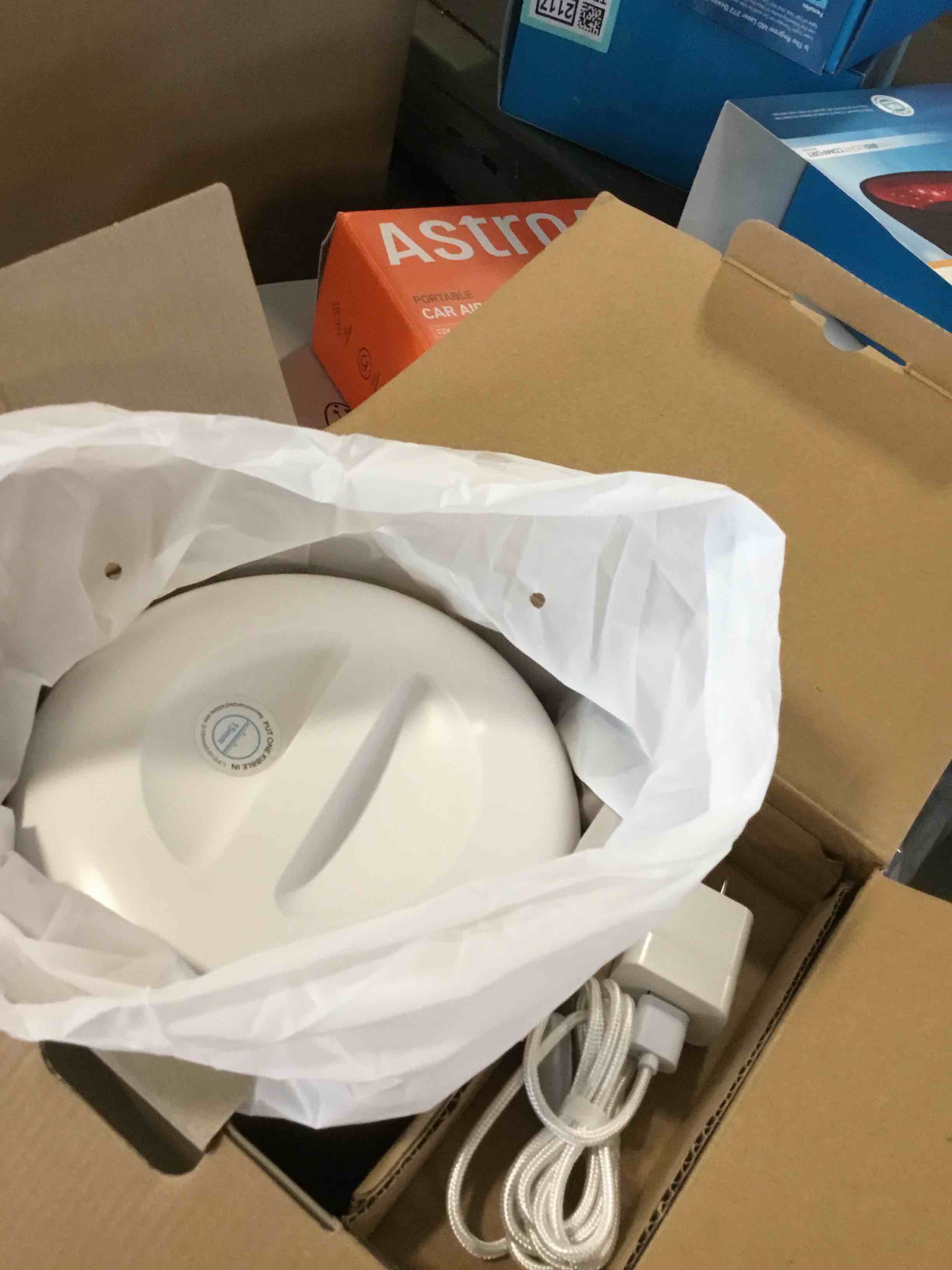 https://s3.amazonaws.com/lotting-images-prod/bidfta/TEA0502220_1729688823107.jpeg