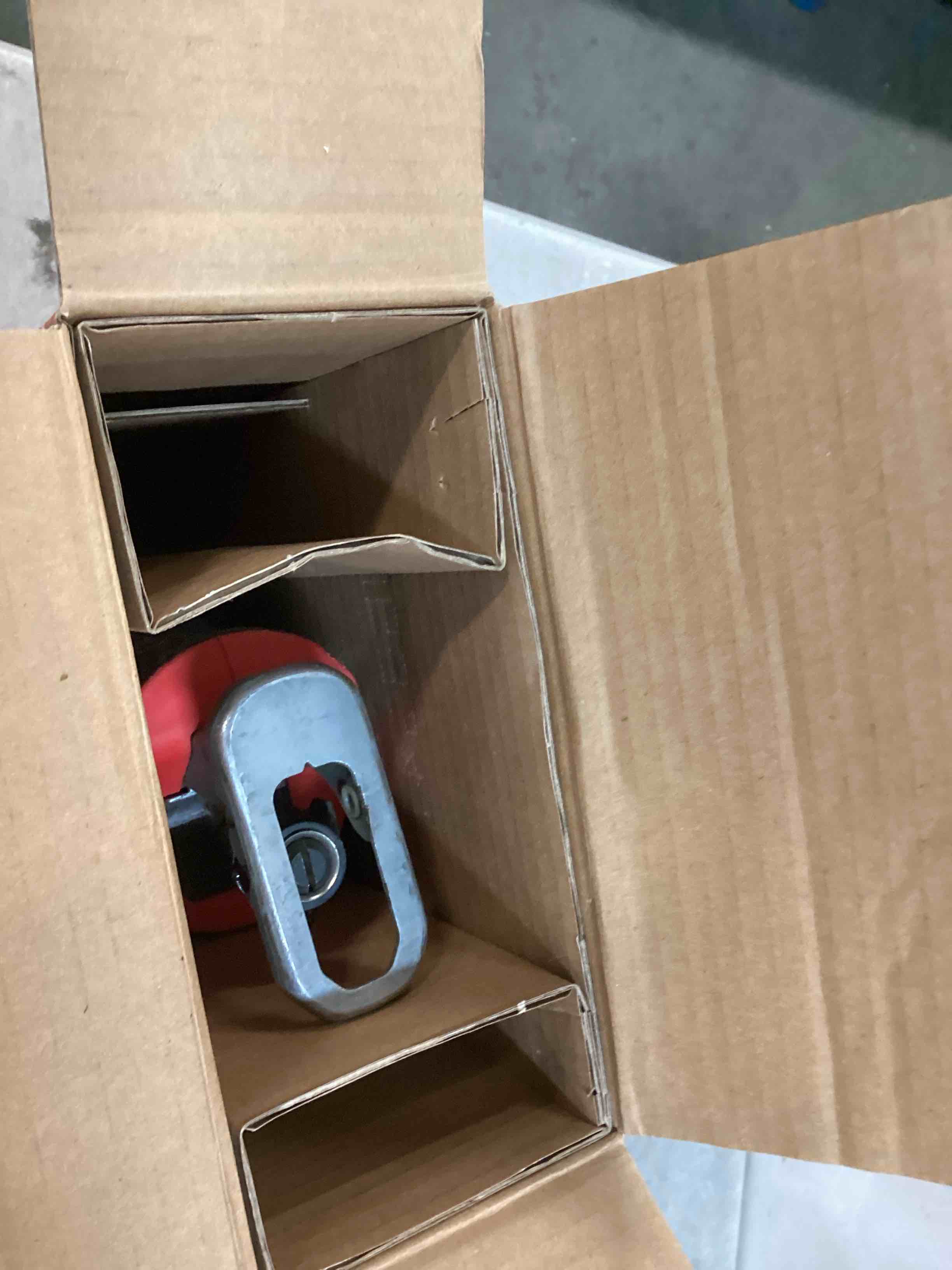 https://s3.amazonaws.com/lotting-images-prod/bidfta/TEA0504525_1732562774470.jpeg