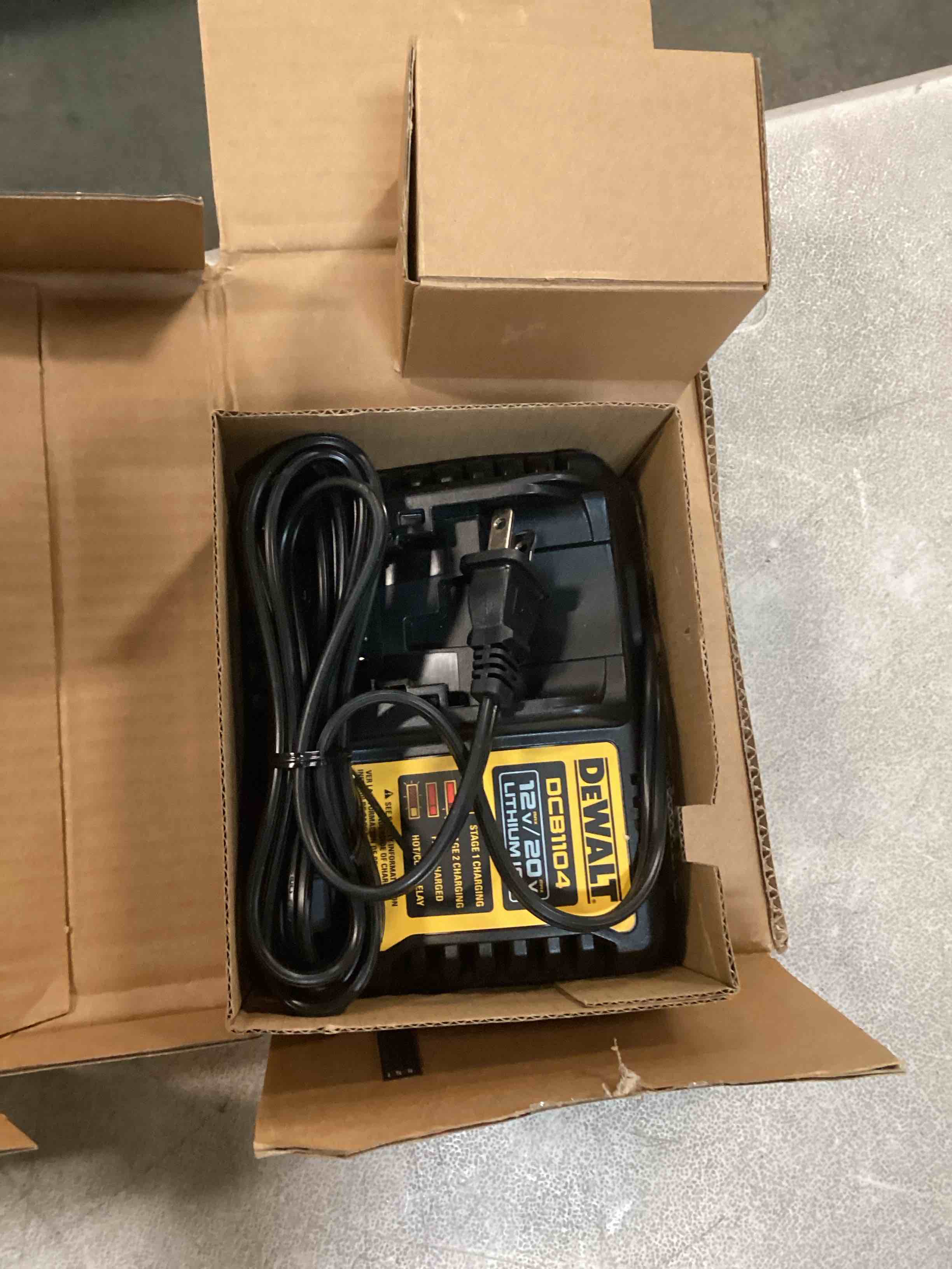 https://s3.amazonaws.com/lotting-images-prod/bidfta/TEA0504553_1732559948934.jpeg