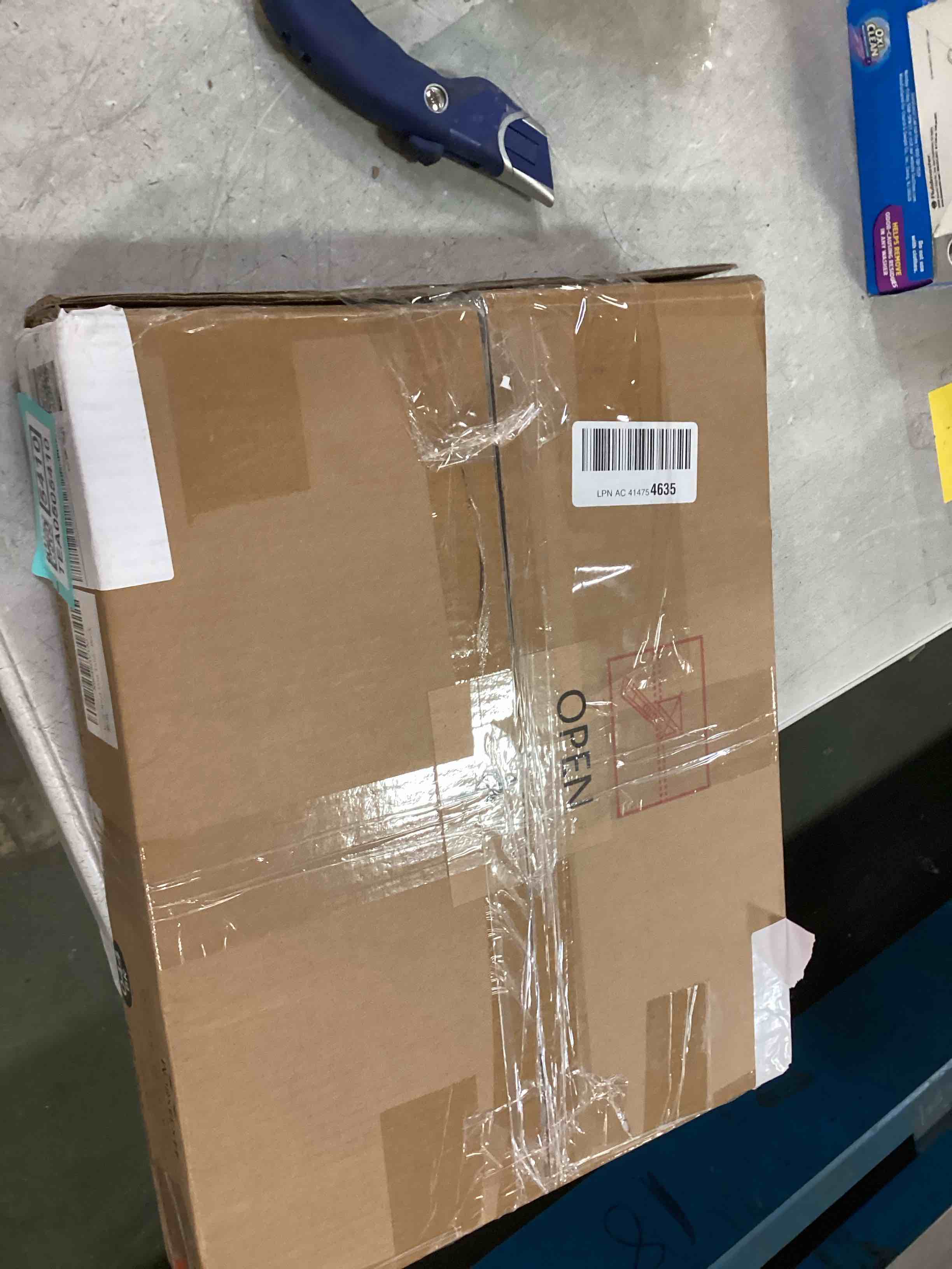 https://s3.amazonaws.com/lotting-images-prod/bidfta/TEA0505410_1732128360428.jpeg