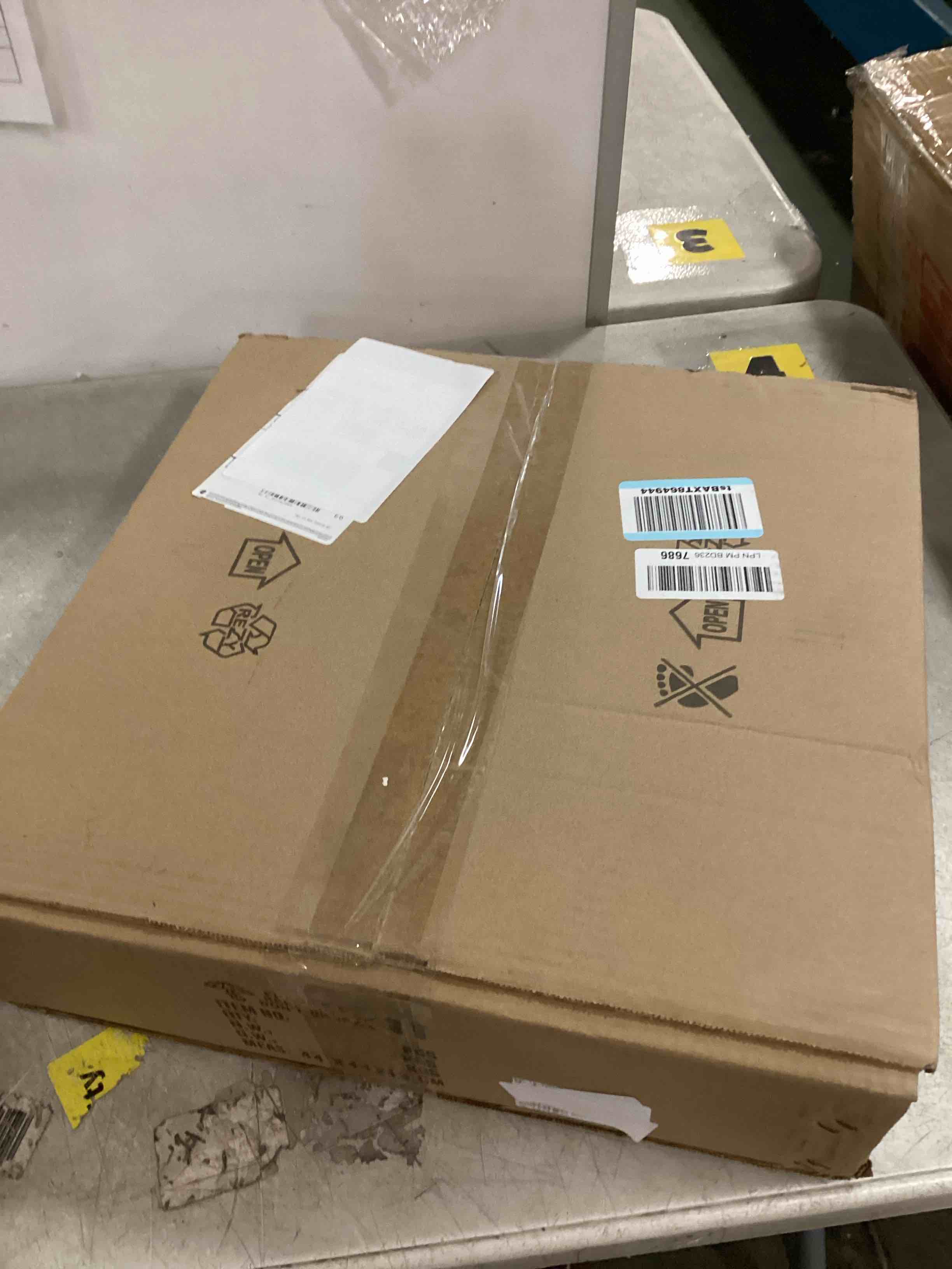 https://s3.amazonaws.com/lotting-images-prod/bidfta/TEA0505647_1732105572007.jpeg