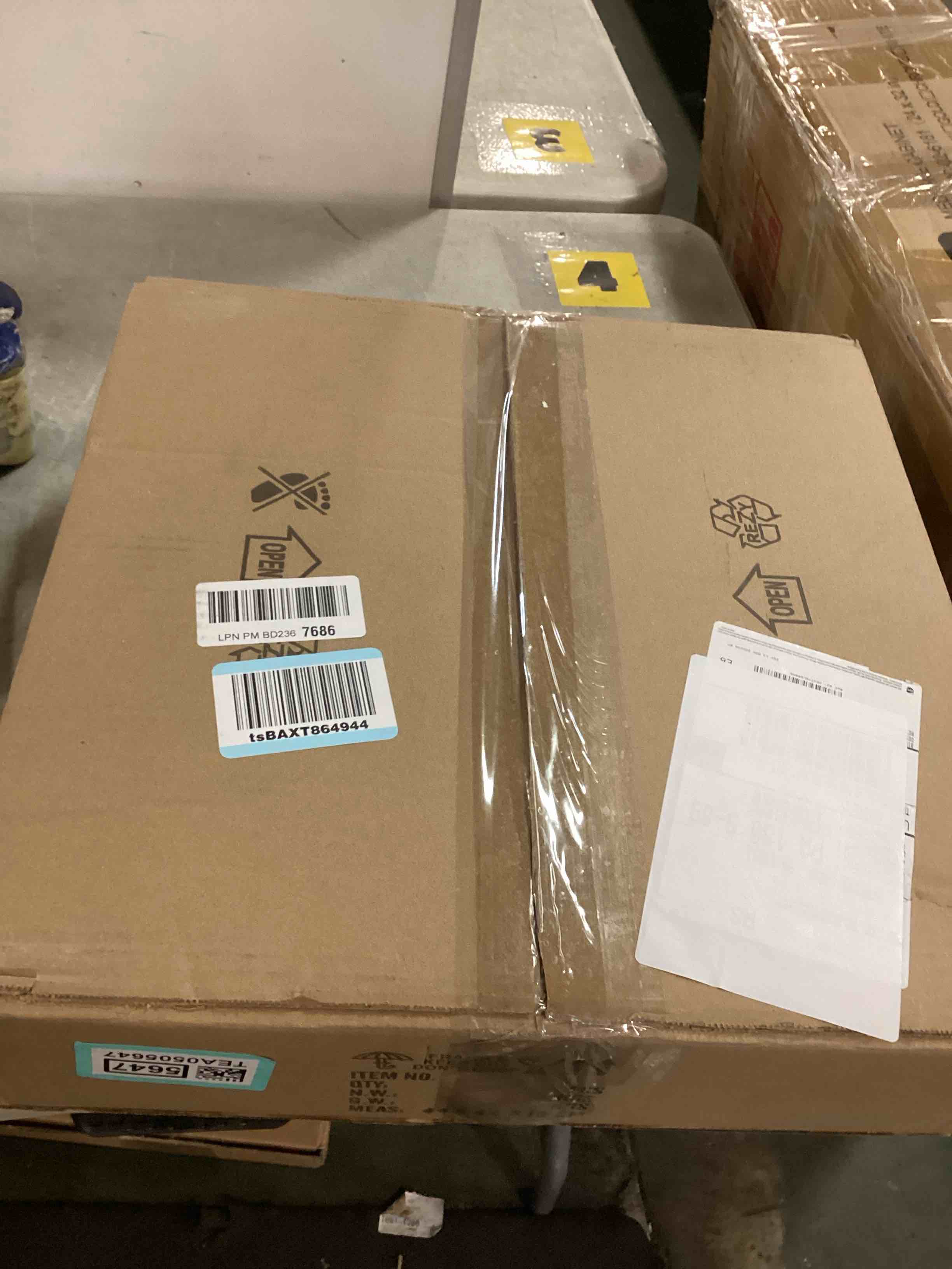 https://s3.amazonaws.com/lotting-images-prod/bidfta/TEA0505647_1732105614614.jpeg